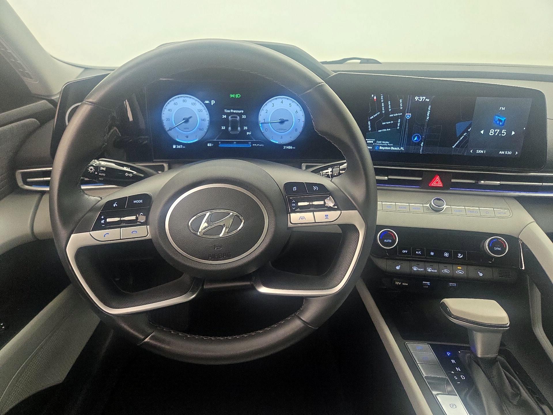 Thumbnail: 2022 Hyundai Elantra - 10