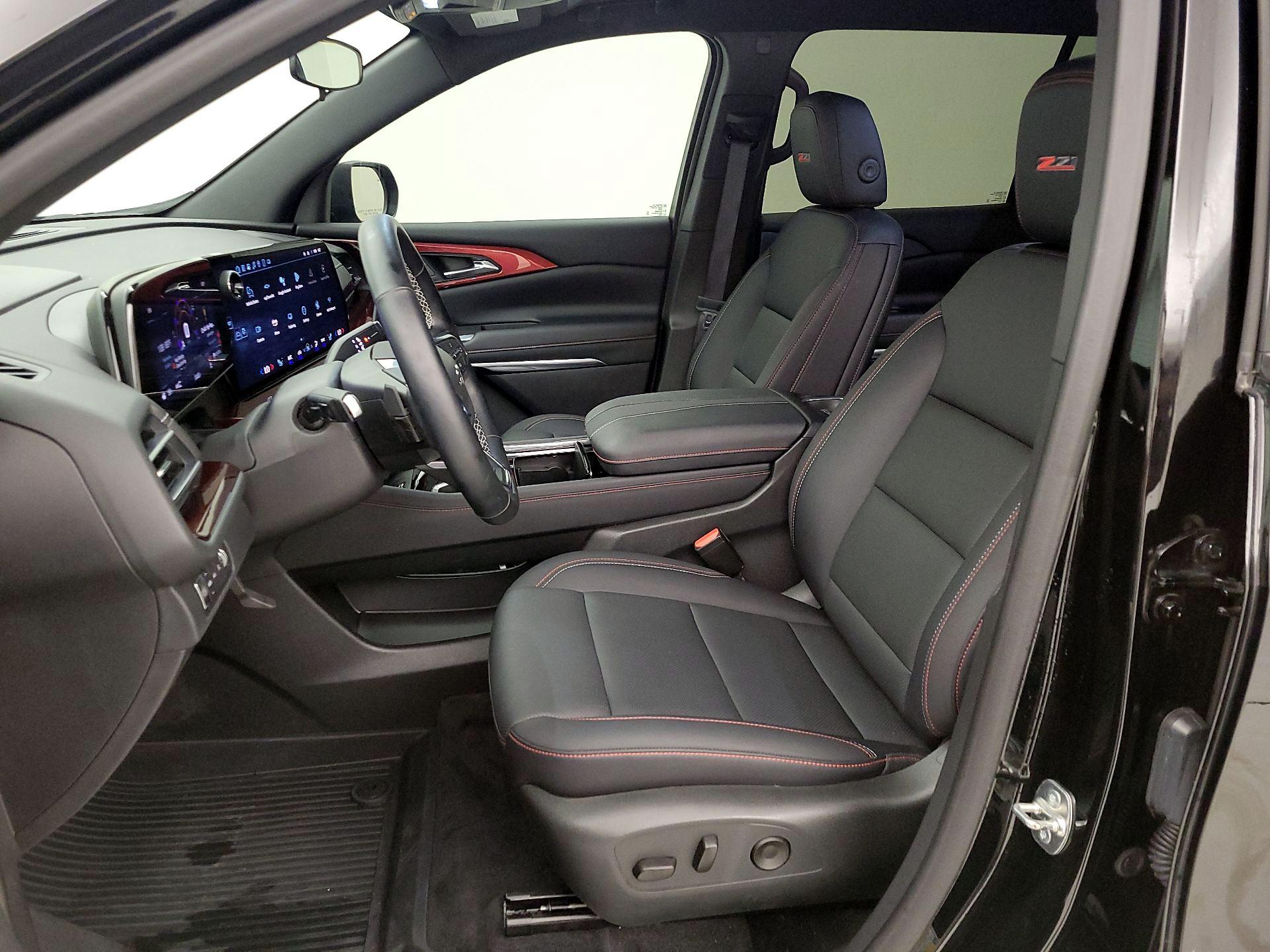 Thumbnail: 2025 Chevrolet Traverse - 11