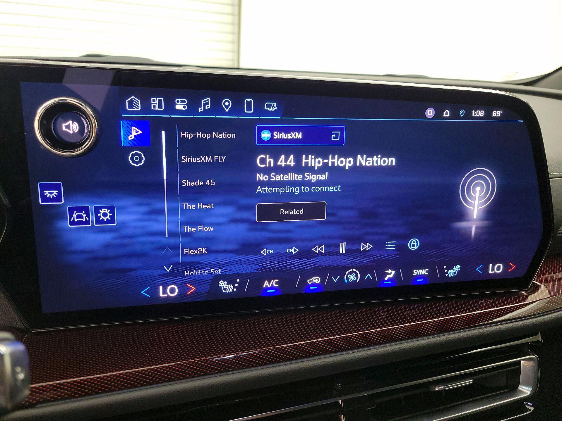 Thumbnail: 2025 Chevrolet Traverse - 15