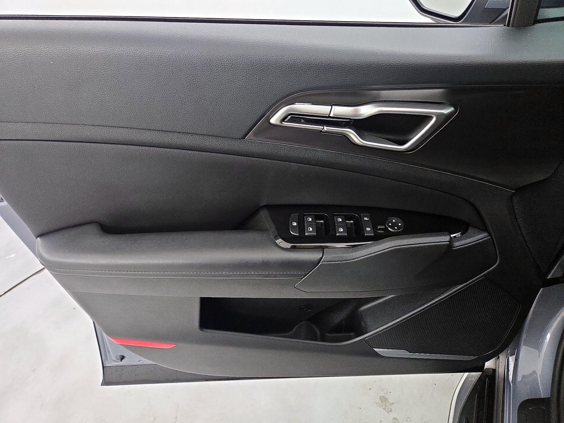 Thumbnail: 2023 Kia Sportage - 12