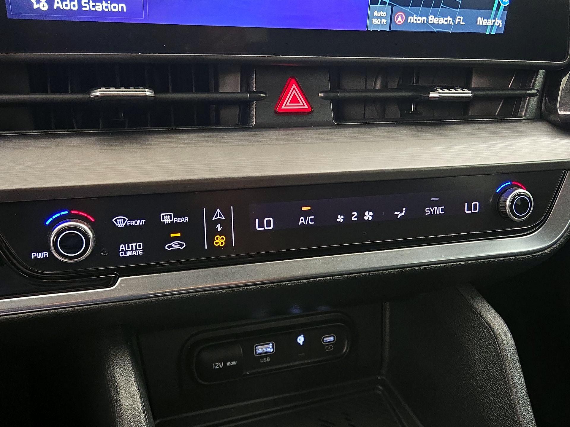 Thumbnail: 2023 Kia Sportage - 17