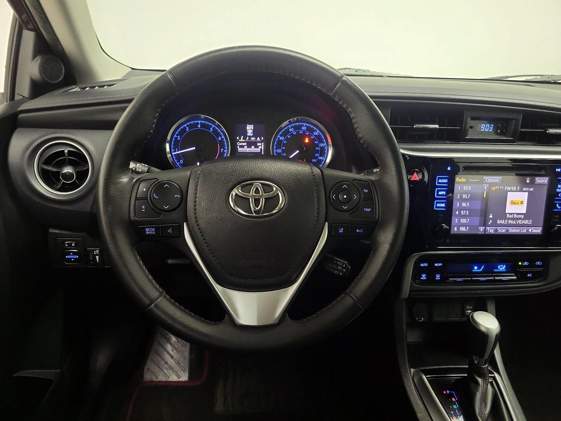 Thumbnail: 2017 Toyota Corolla - 10