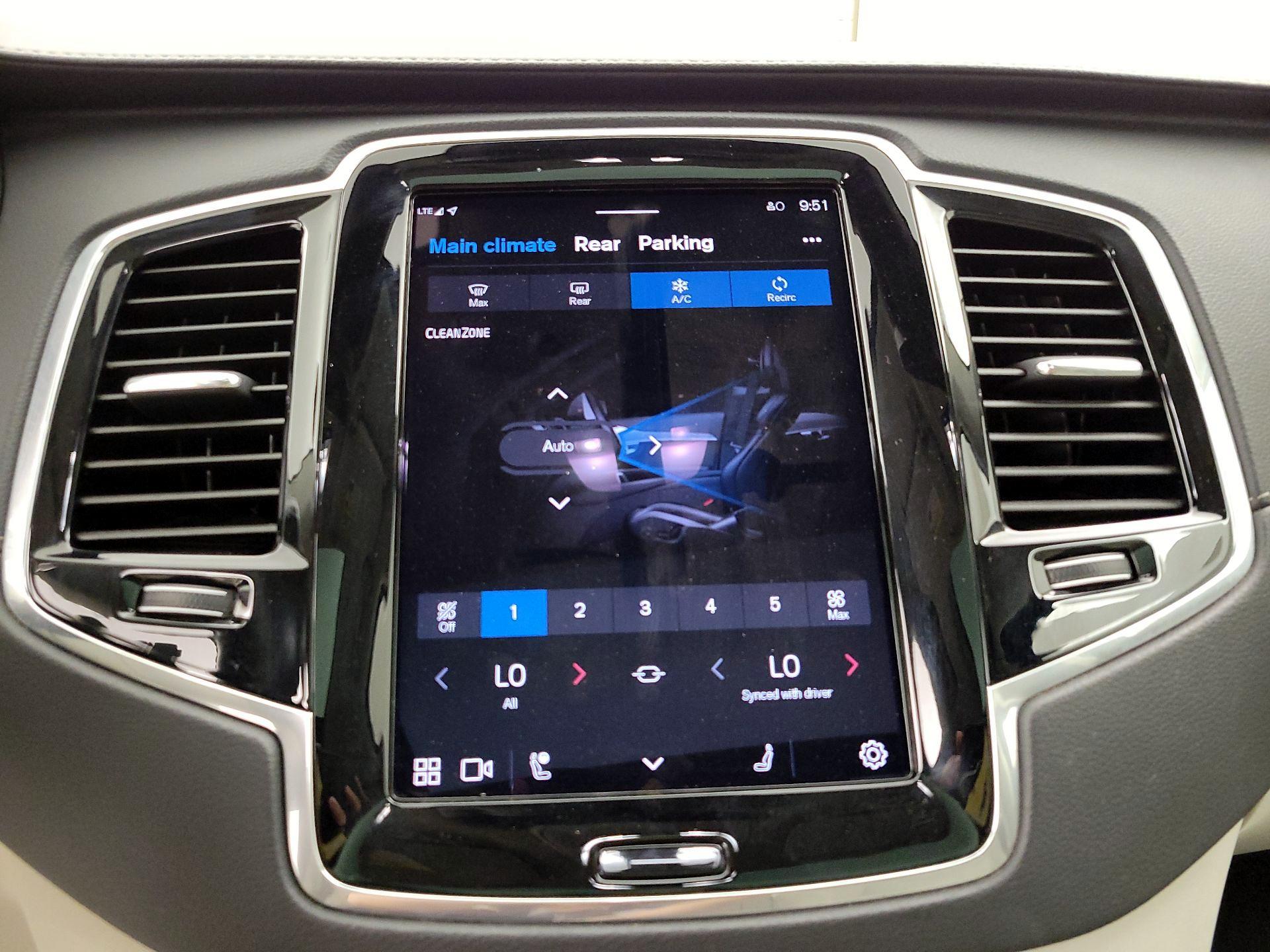 Thumbnail: 2023 Volvo XC90 - 16