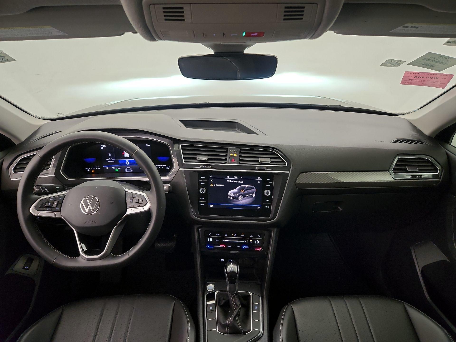 Thumbnail: 2024 Volkswagen Tiguan - 9