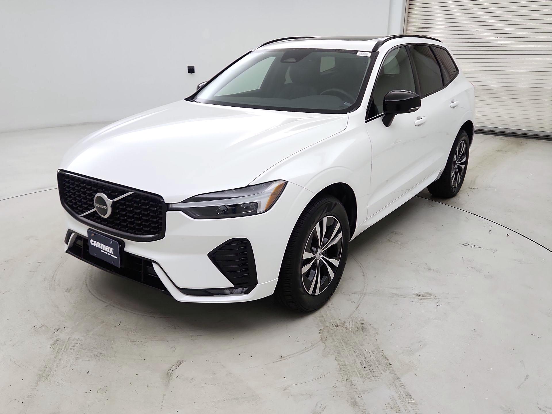 Thumbnail: 2025 Volvo XC60 - 3