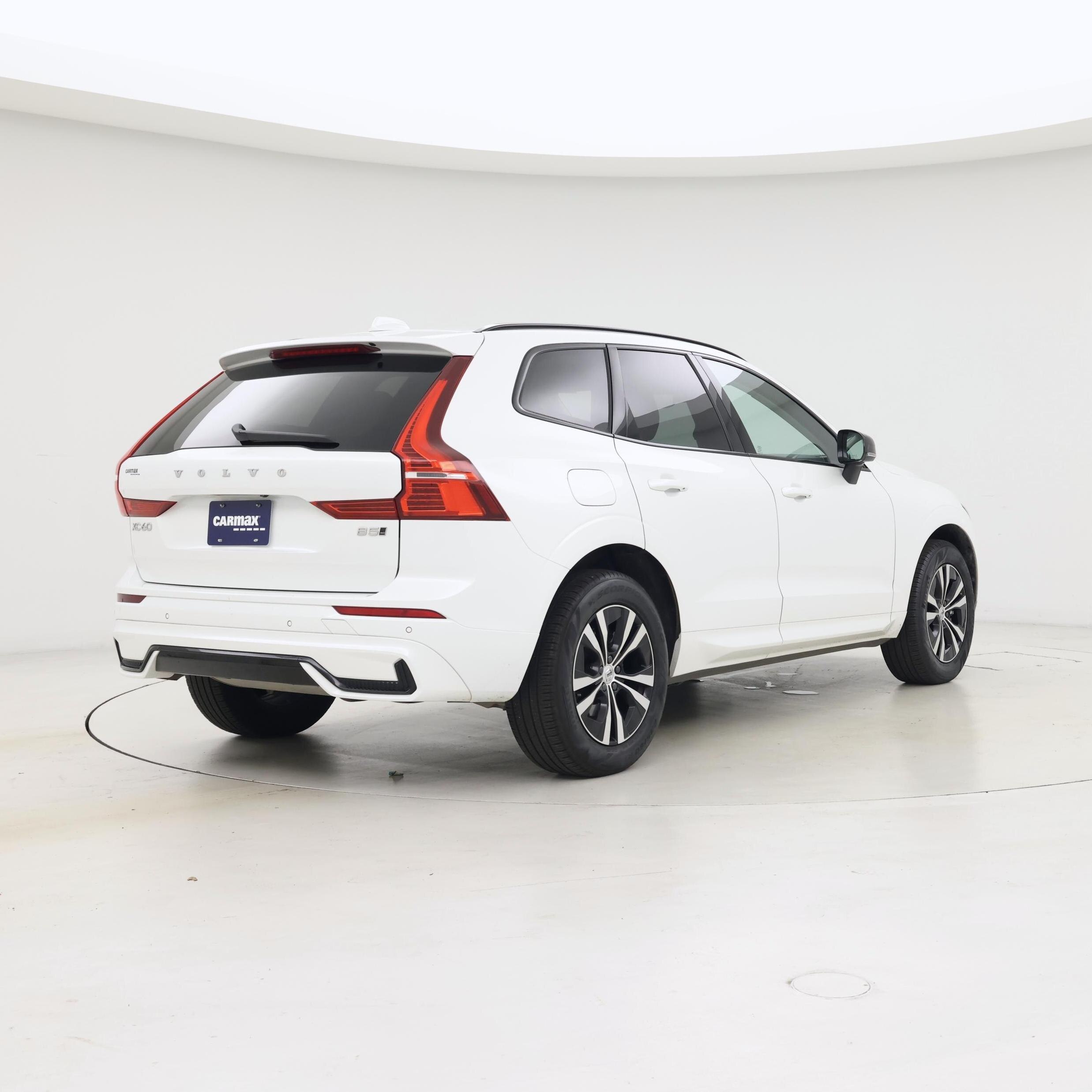 Thumbnail: 2025 Volvo XC60 - 8