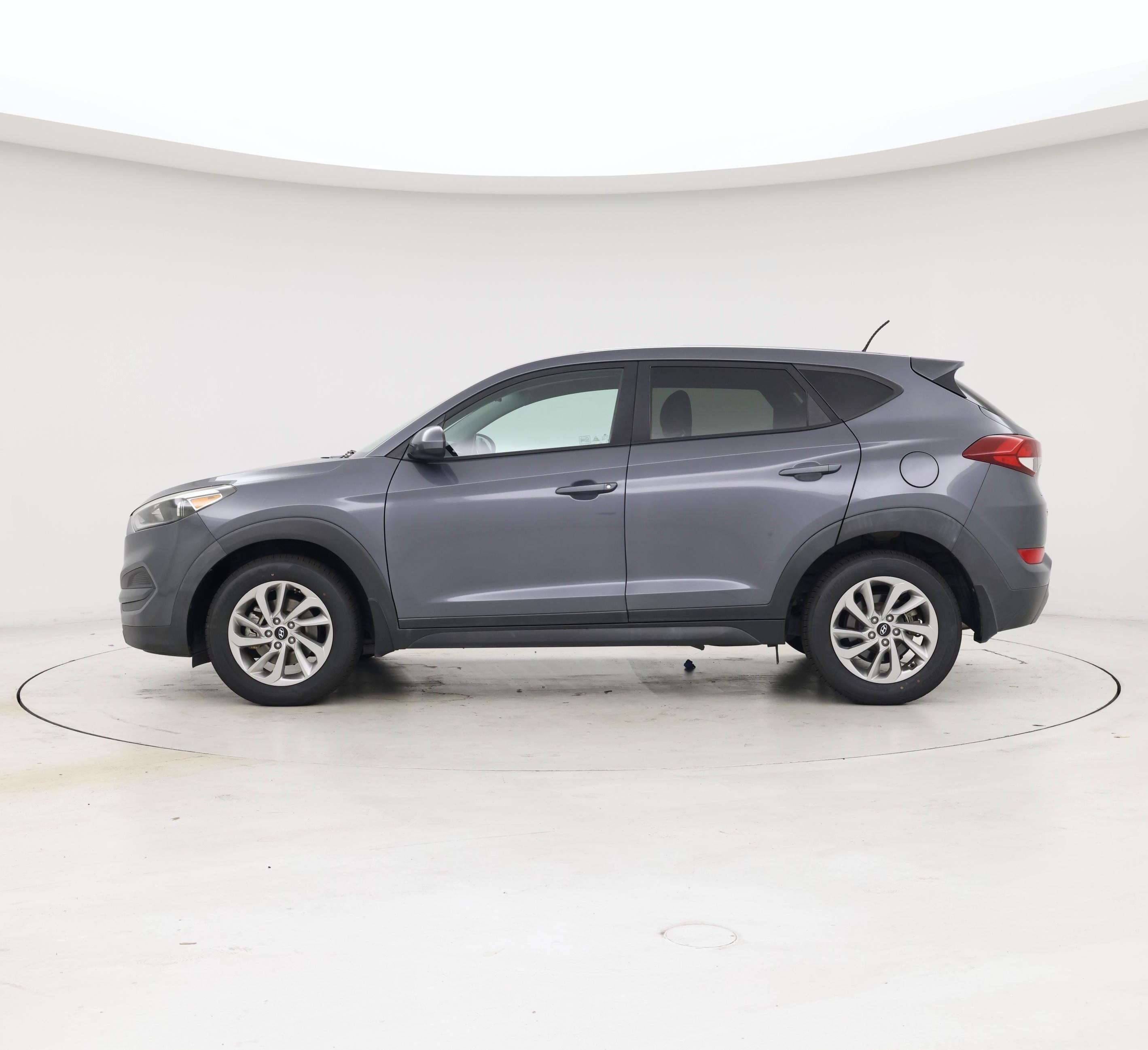 Thumbnail: 2017 Hyundai Tucson - 3