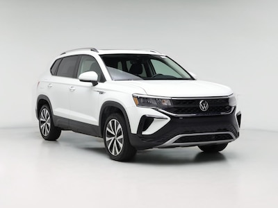 White 2024 Volkswagen Taos SE