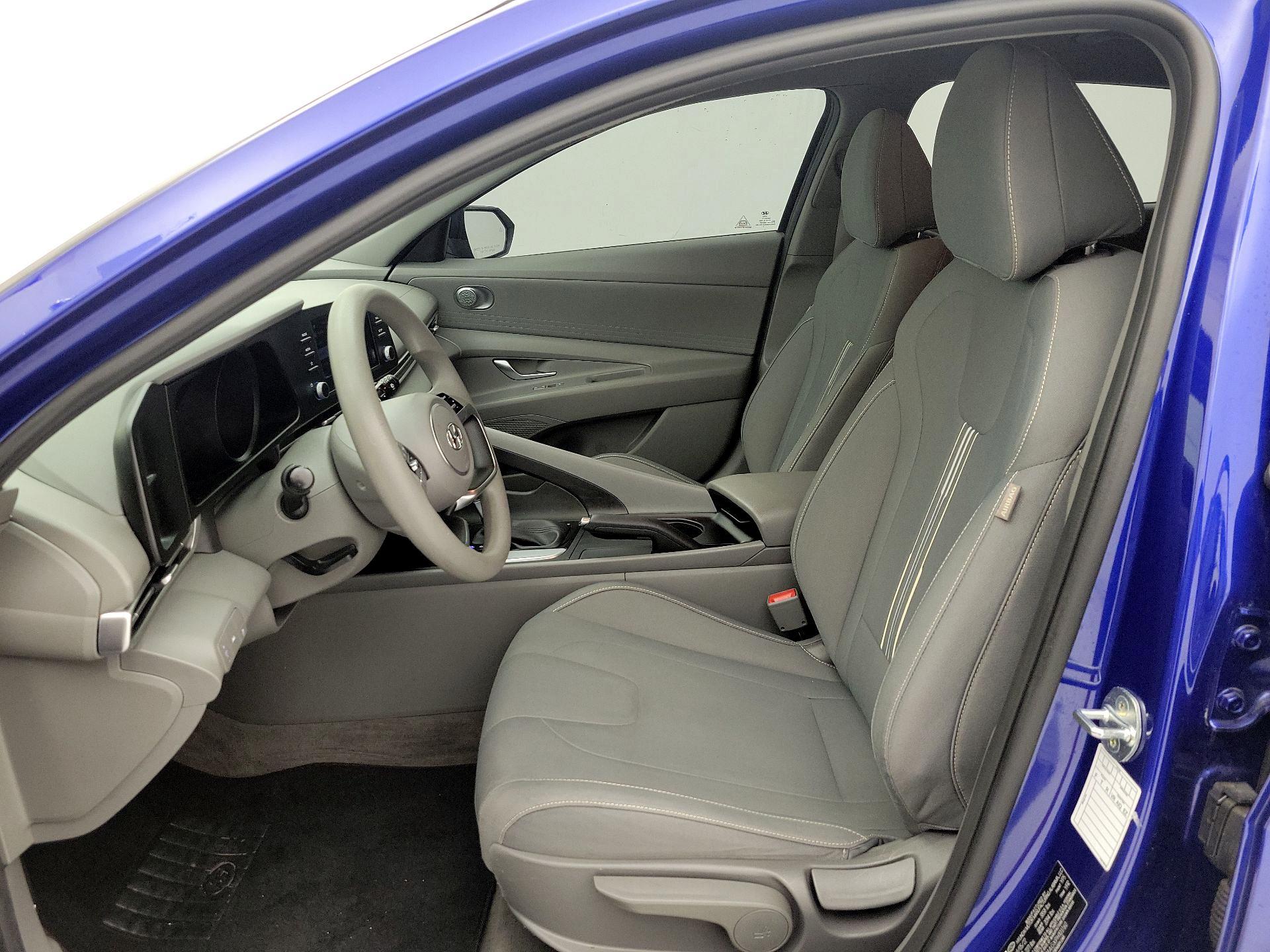 Thumbnail: 2023 Hyundai Elantra - 11