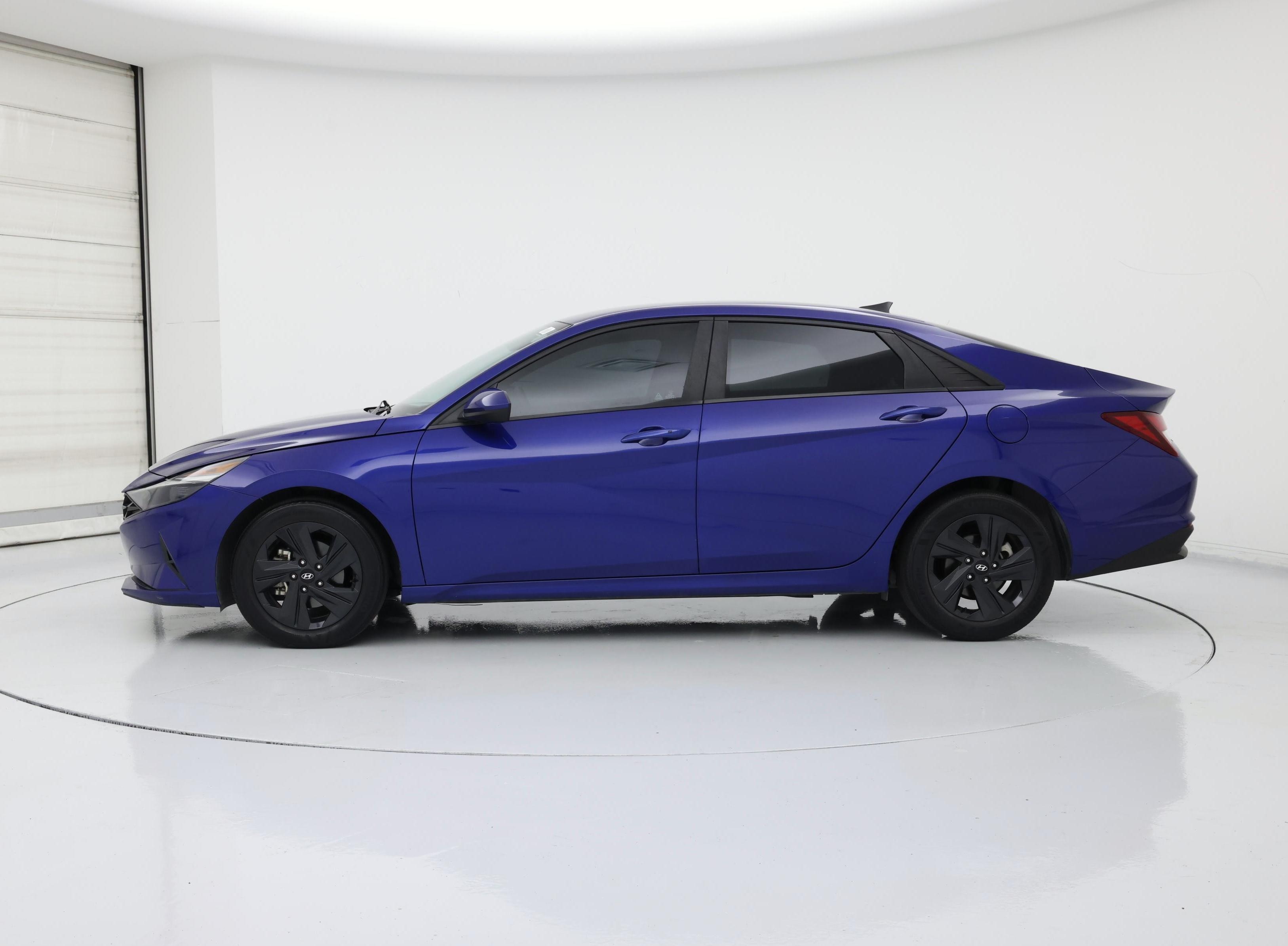 Thumbnail: 2023 Hyundai Elantra - 3