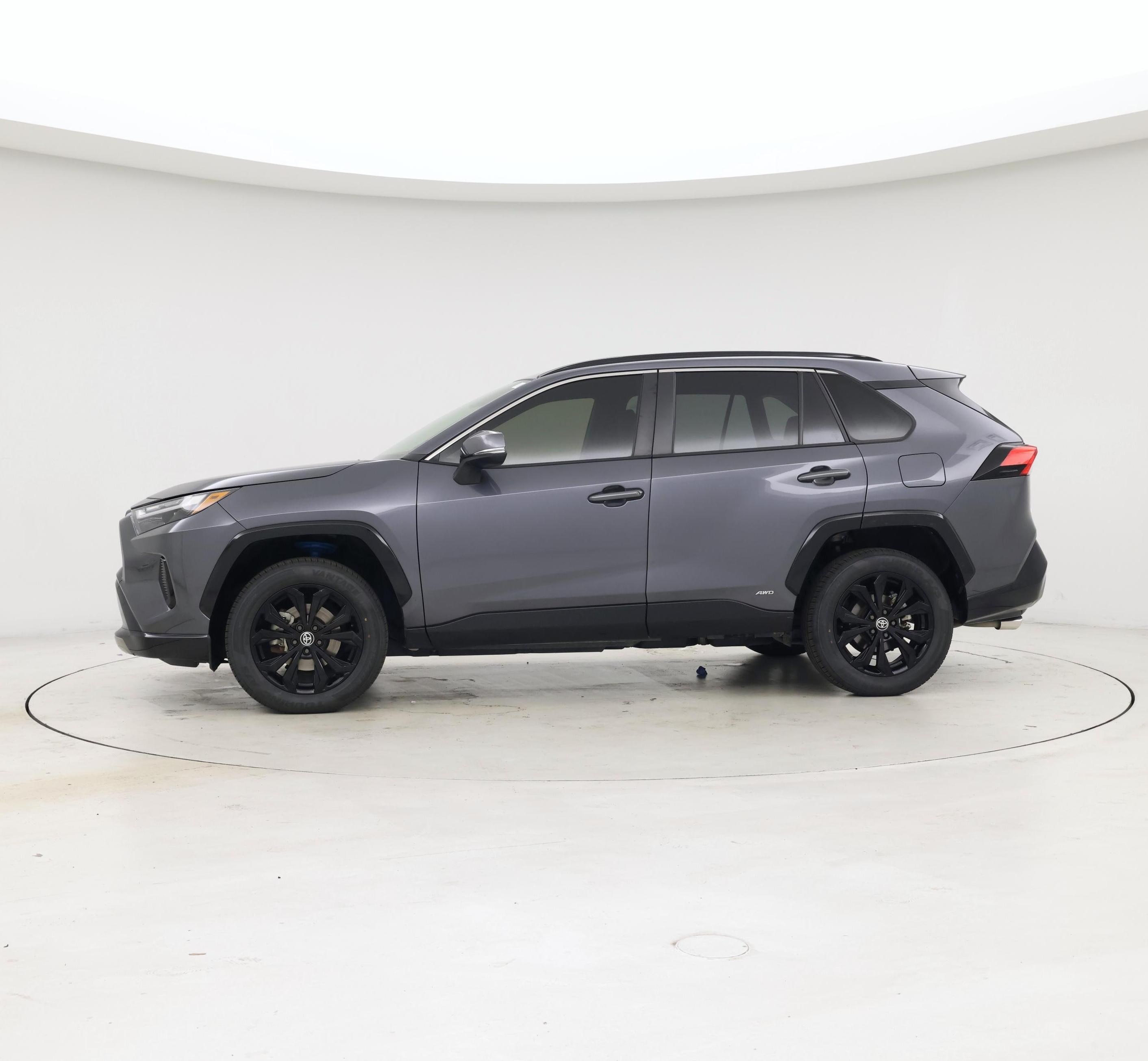 Thumbnail: 2022 Toyota RAV4 - 3