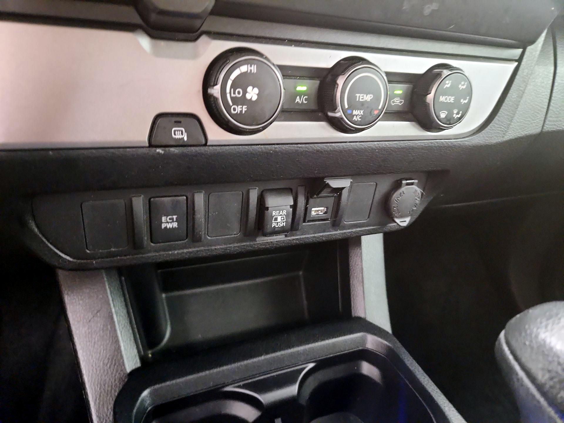 Thumbnail: 2020 Toyota Tacoma - 18