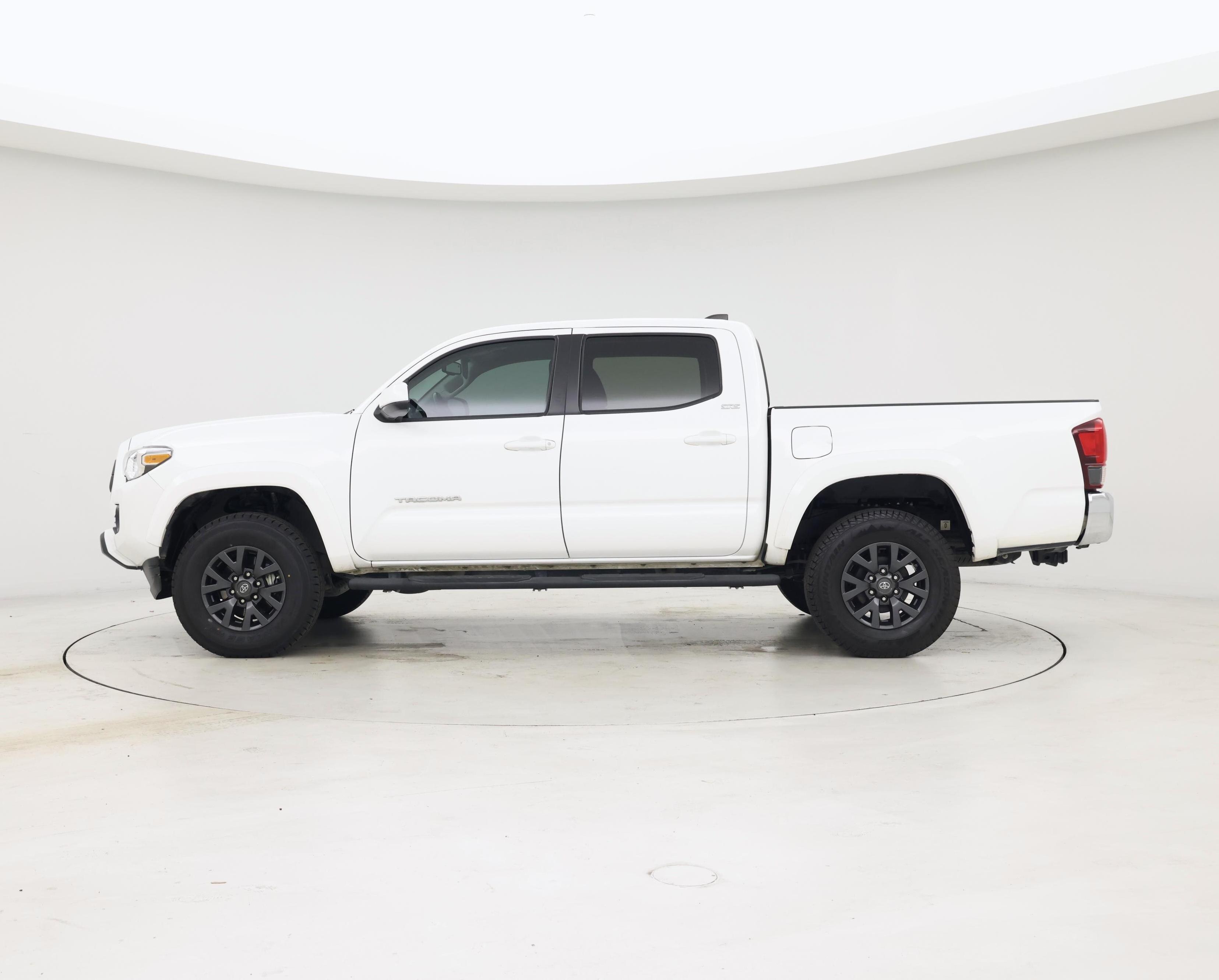 Thumbnail: 2020 Toyota Tacoma - 3