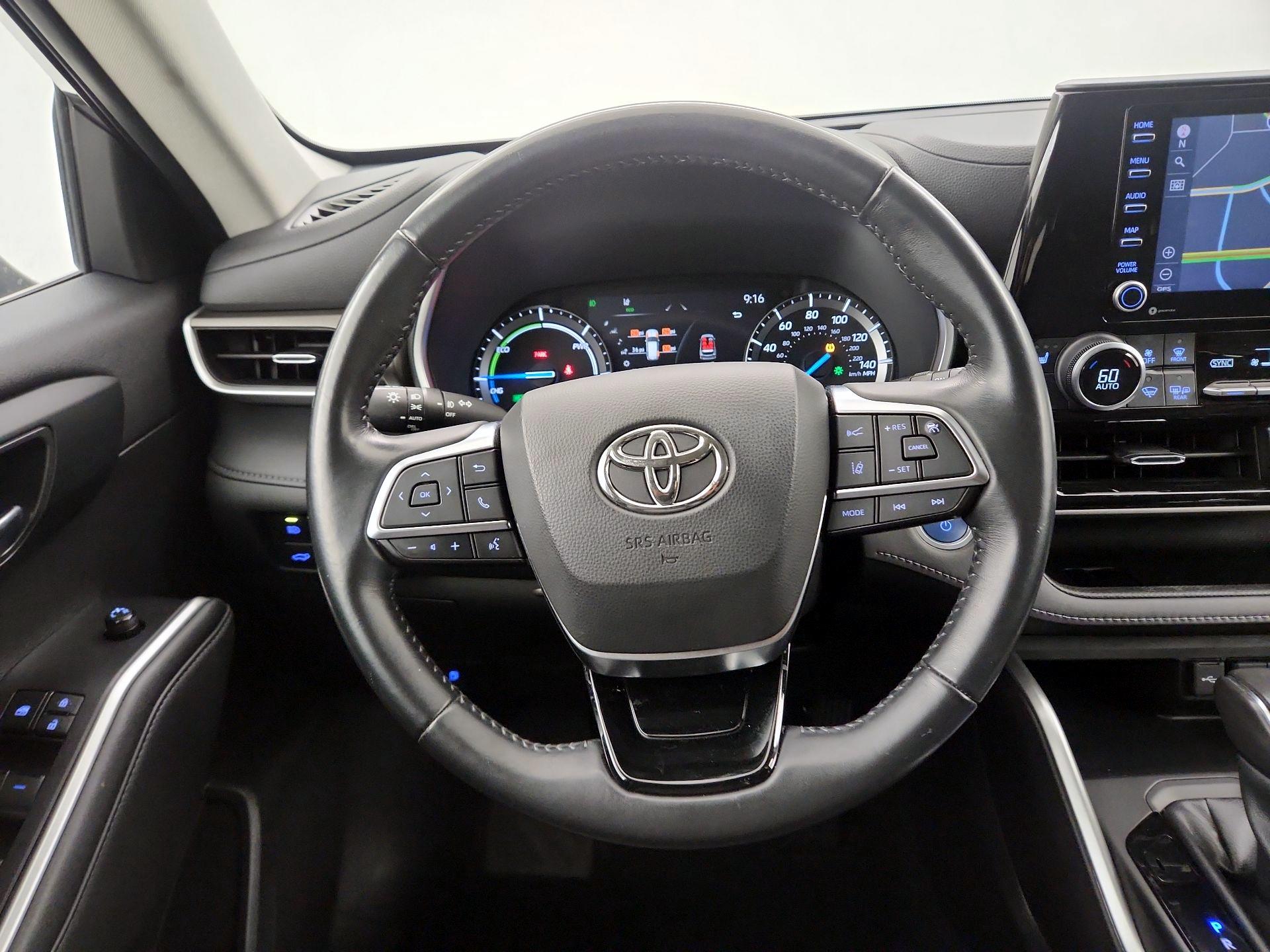 Thumbnail: 2021 Toyota Highlander - 10