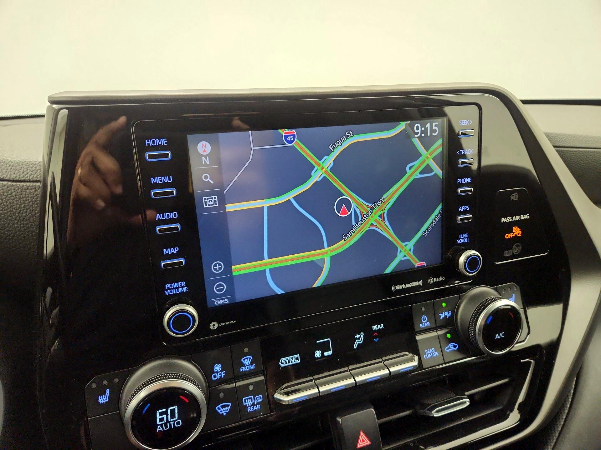 Thumbnail: 2021 Toyota Highlander - 14