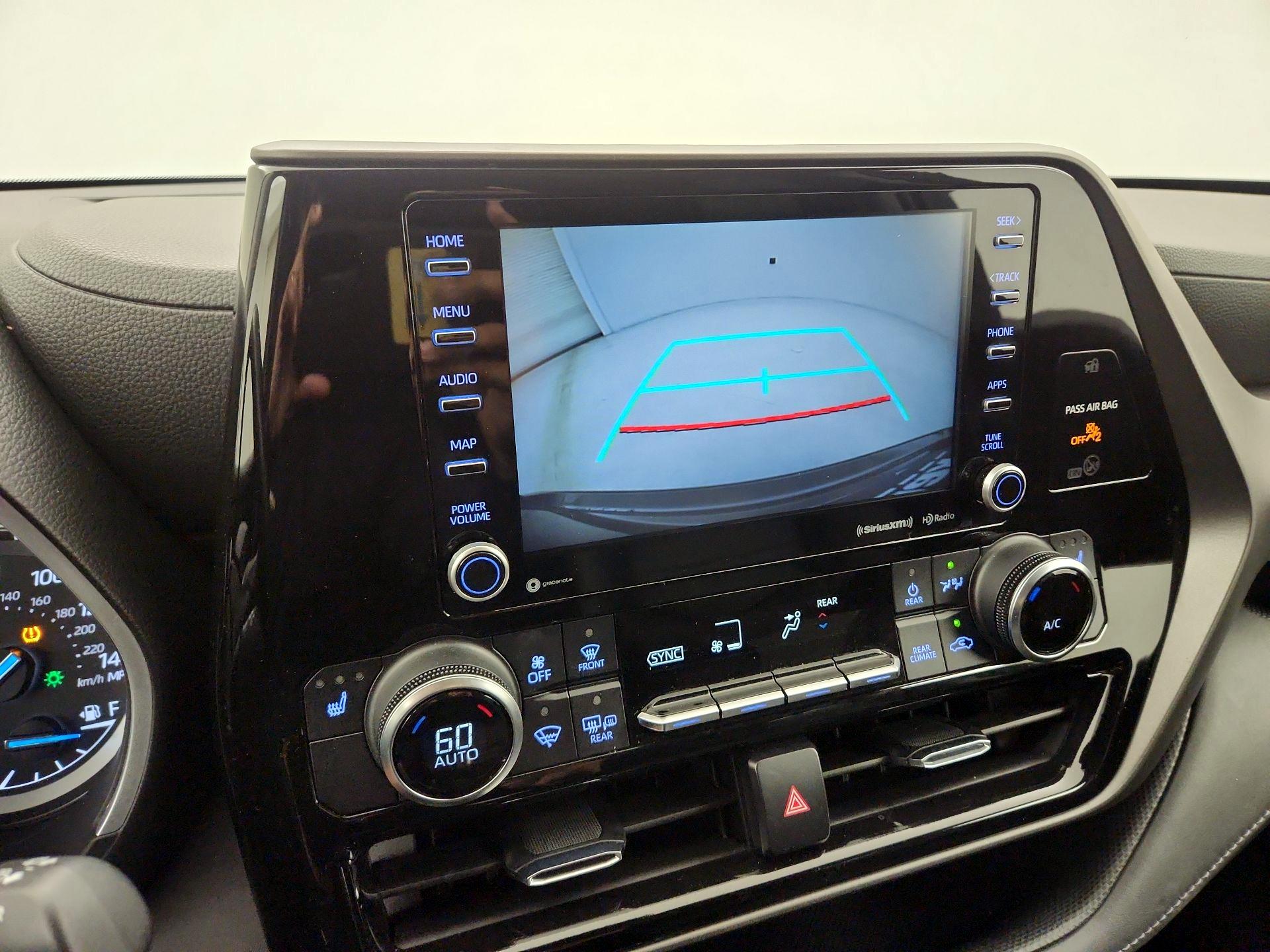 Thumbnail: 2021 Toyota Highlander - 15