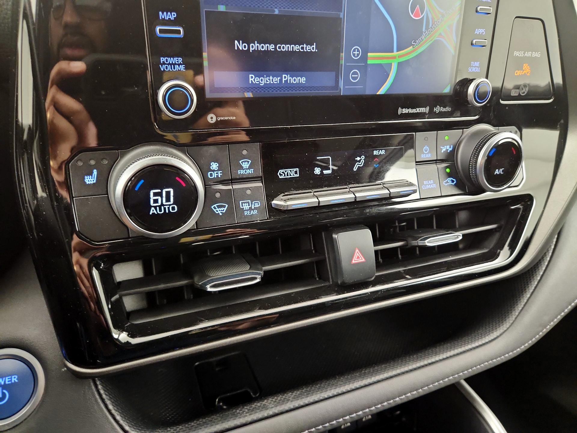 Thumbnail: 2021 Toyota Highlander - 17