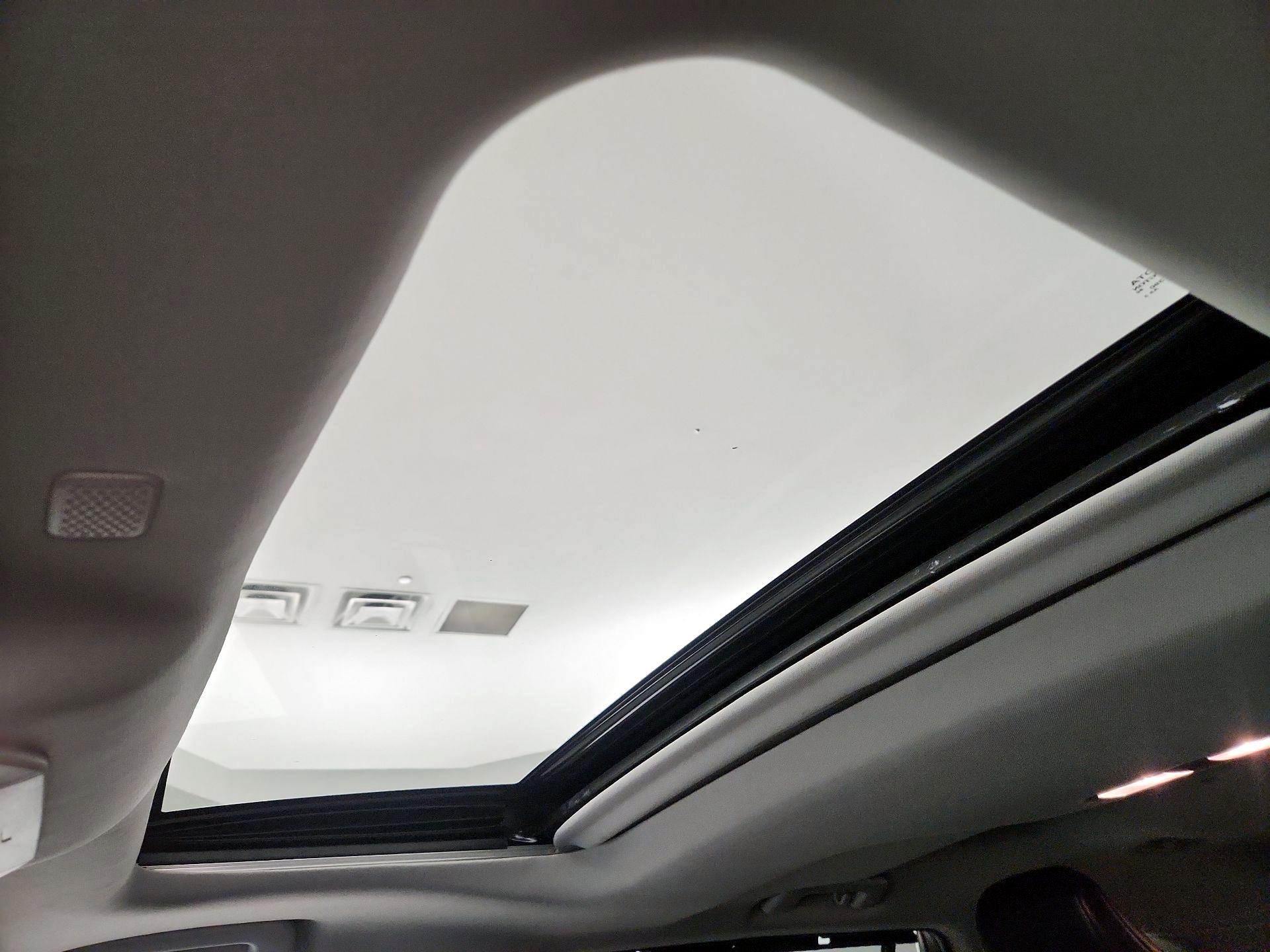 Thumbnail: 2021 Toyota Highlander - 20