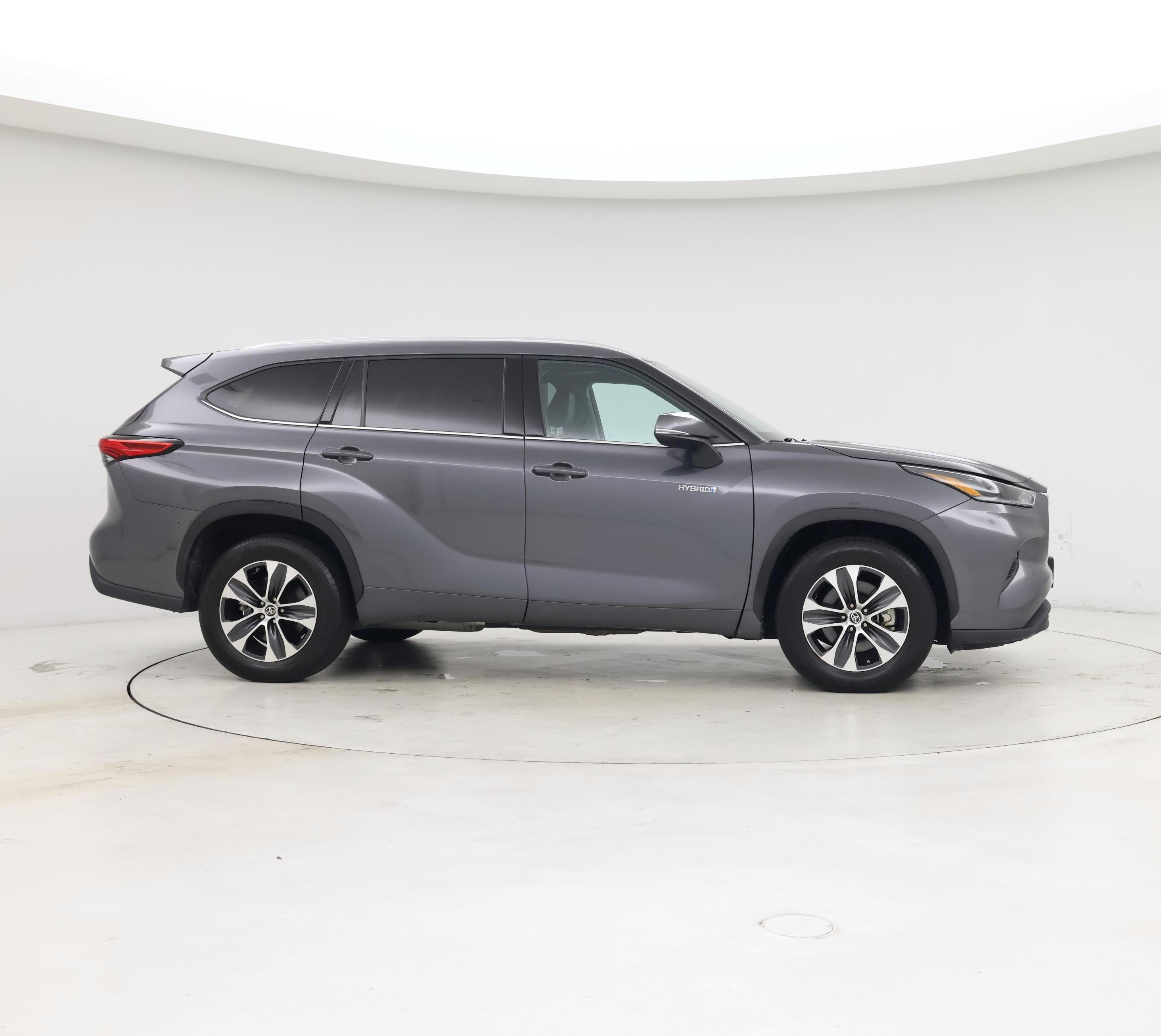 Thumbnail: 2021 Toyota Highlander - 7