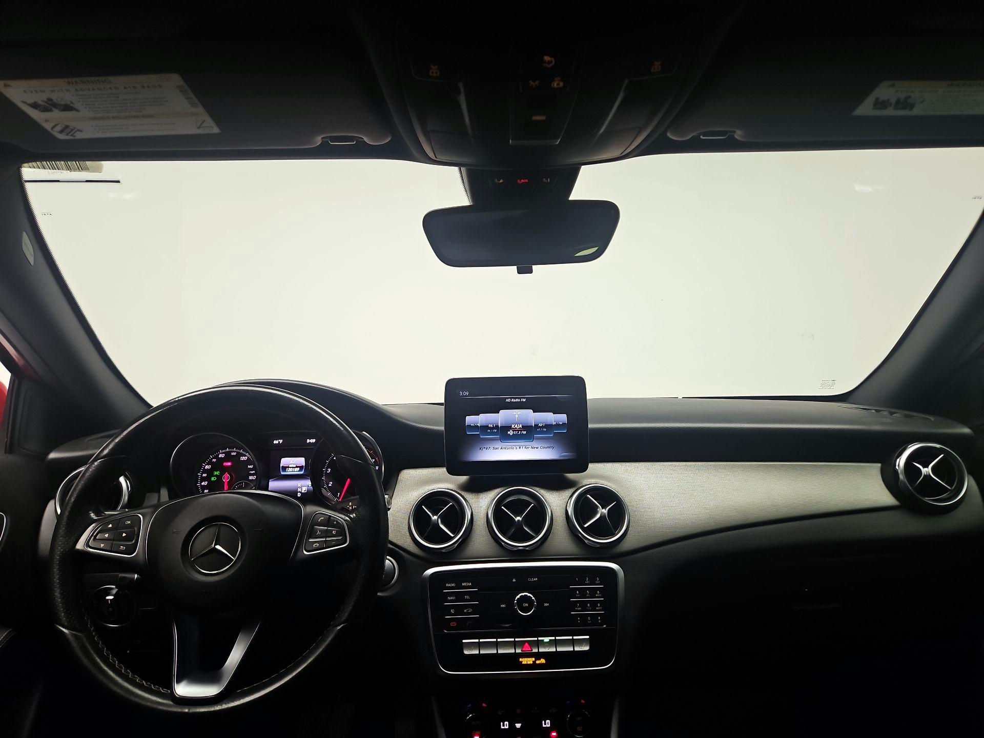 Thumbnail: 2018 Mercedes-Benz GLA - 9