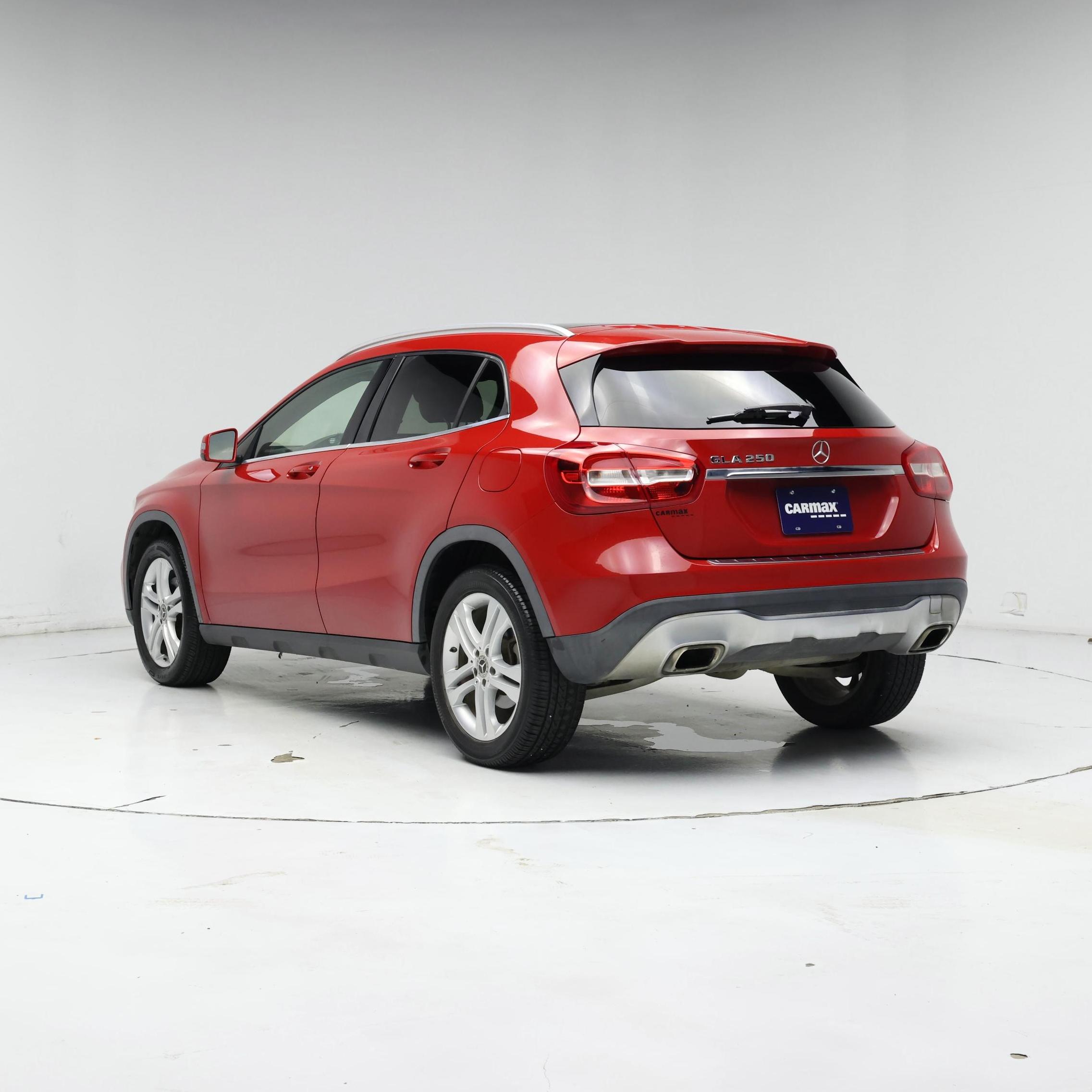 Thumbnail: 2018 Mercedes-Benz GLA - 2