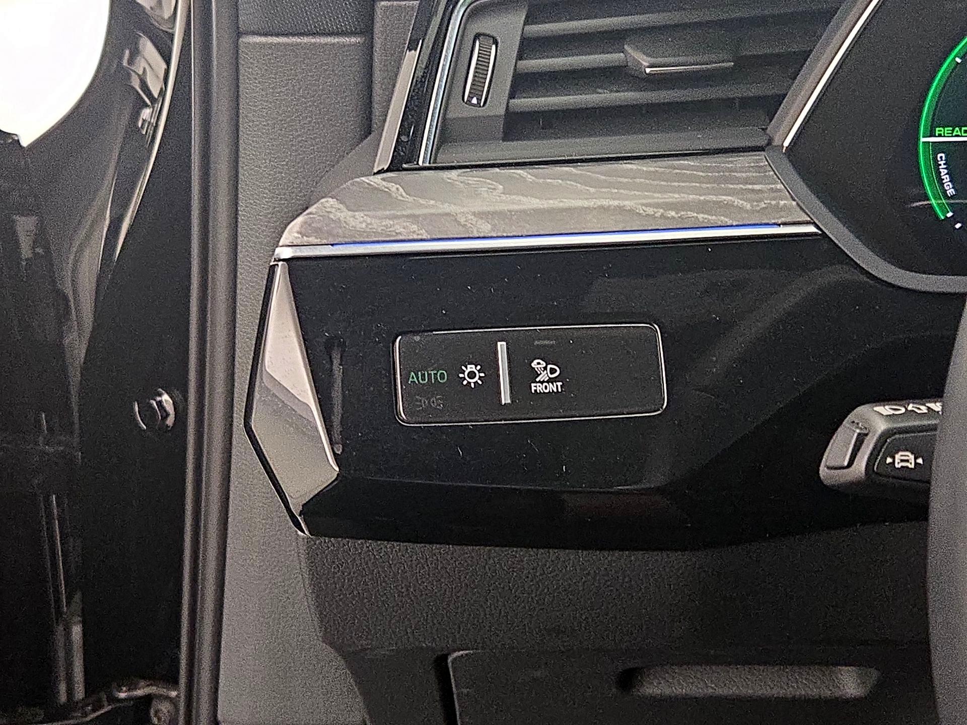 Thumbnail: 2023 Audi e-tron - 13