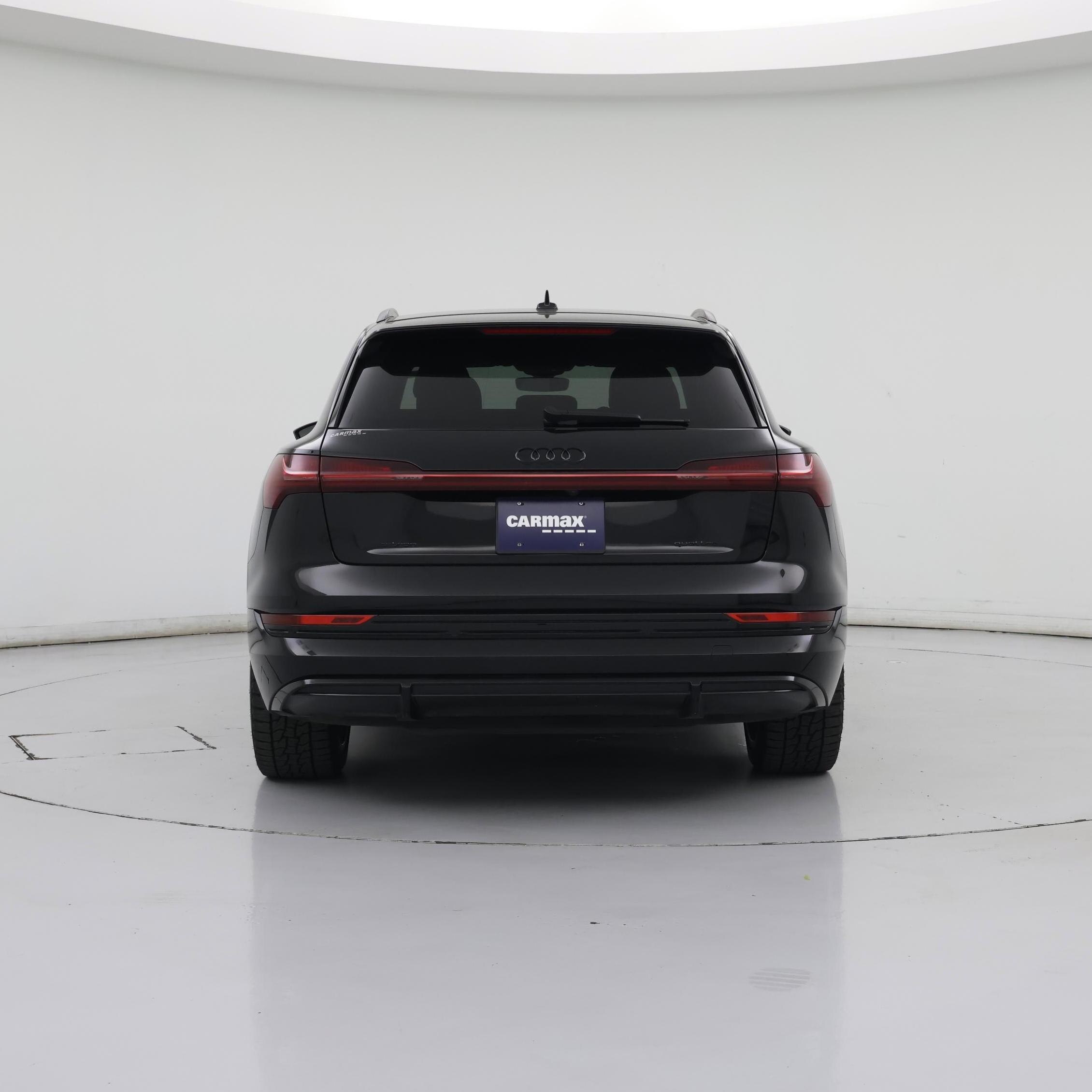 Thumbnail: 2023 Audi e-tron - 6