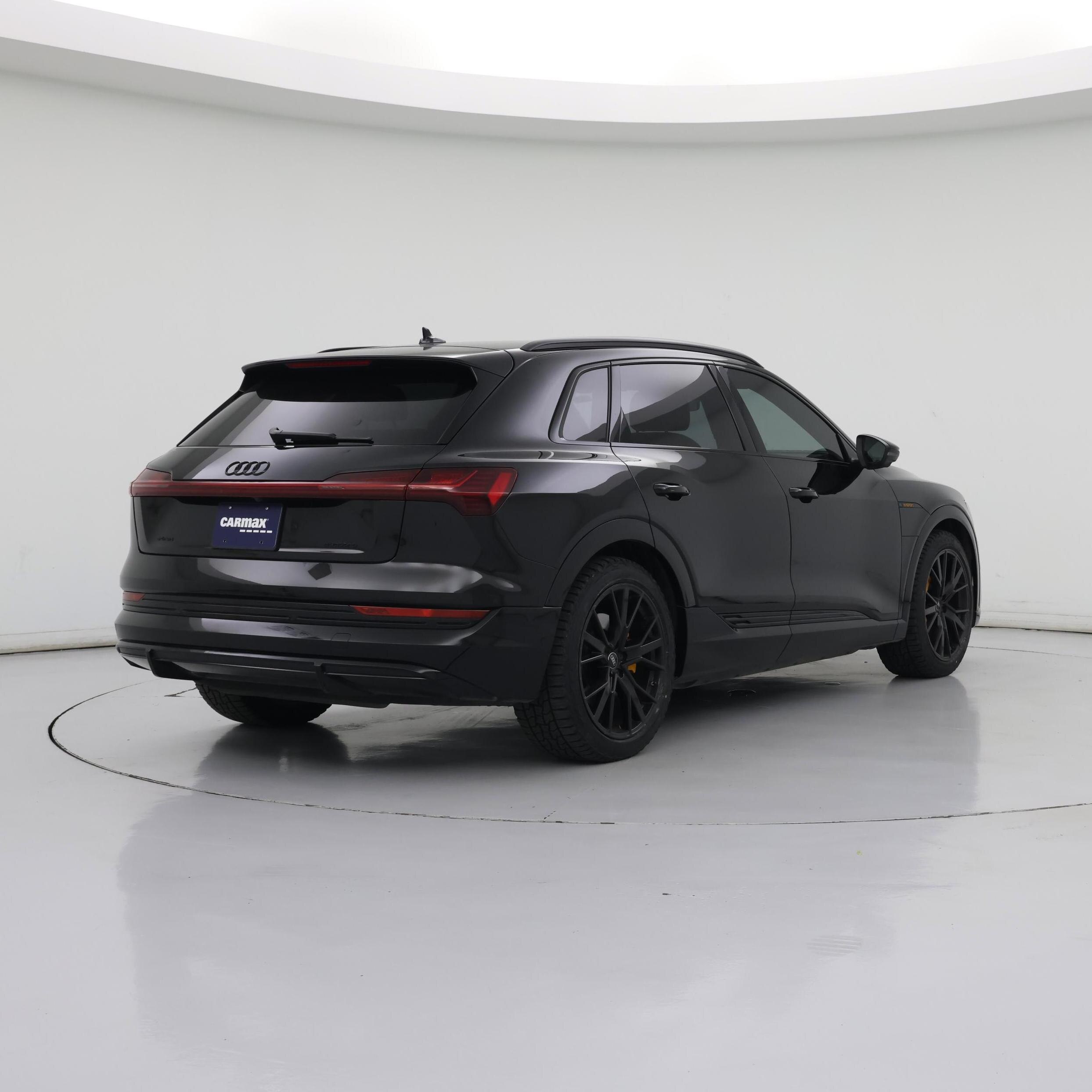 Thumbnail: 2023 Audi e-tron - 8