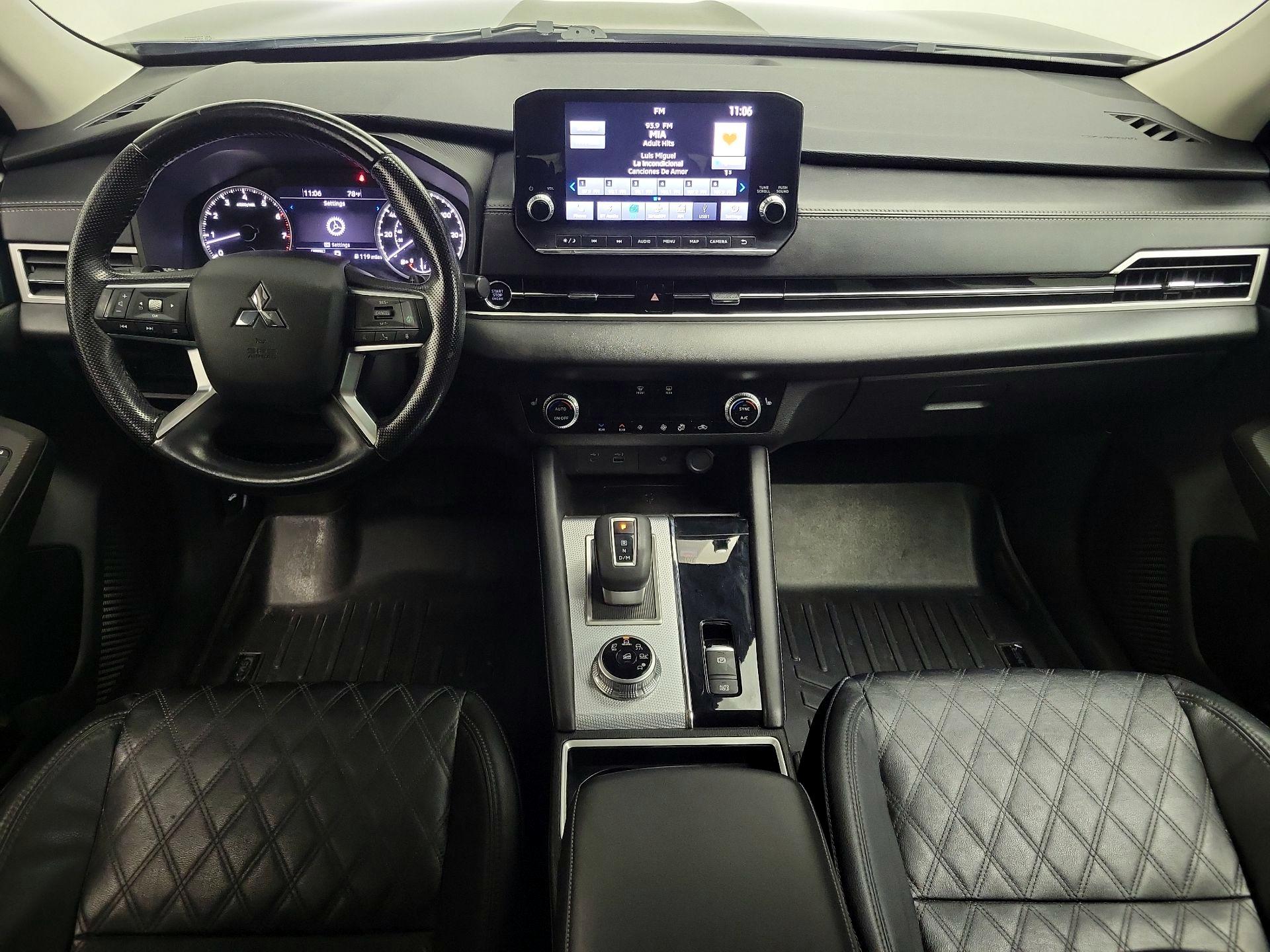 Thumbnail: 2022 Mitsubishi Outlander - 9