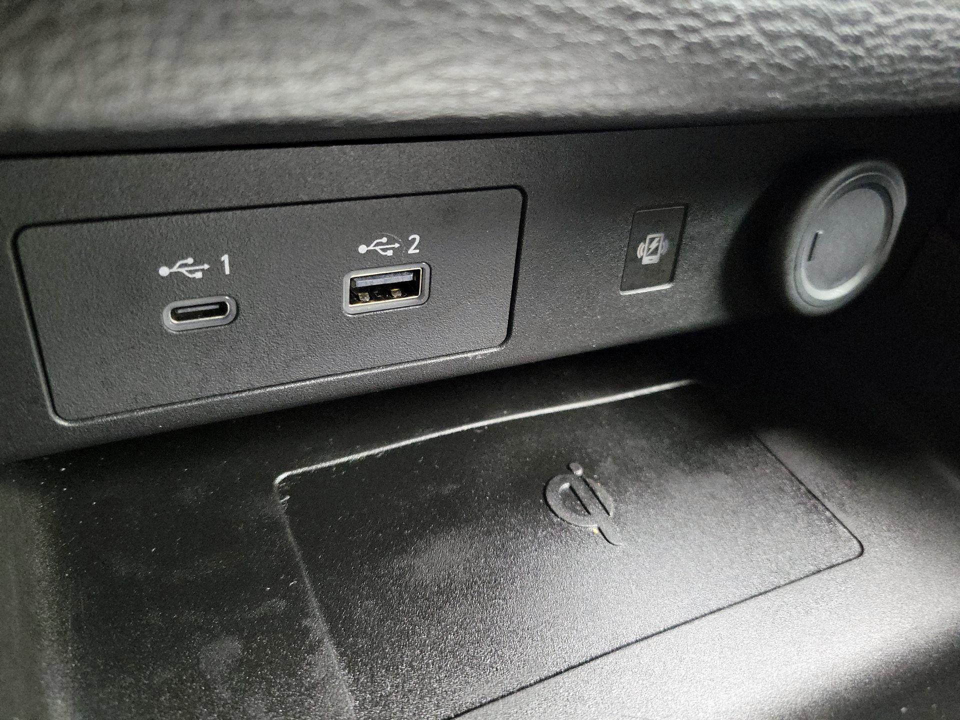 Thumbnail: 2022 Mitsubishi Outlander - 18