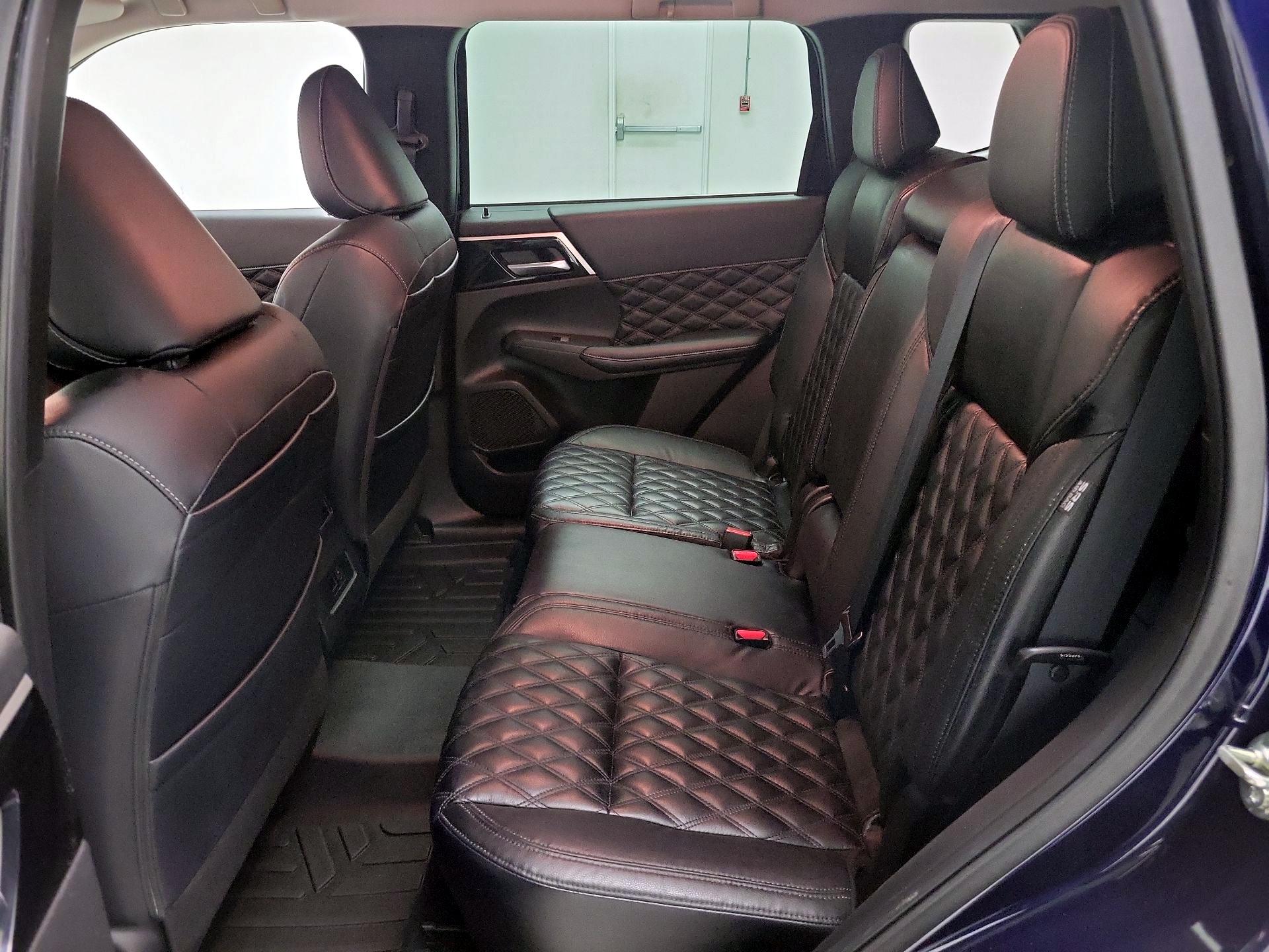 Thumbnail: 2022 Mitsubishi Outlander - 19