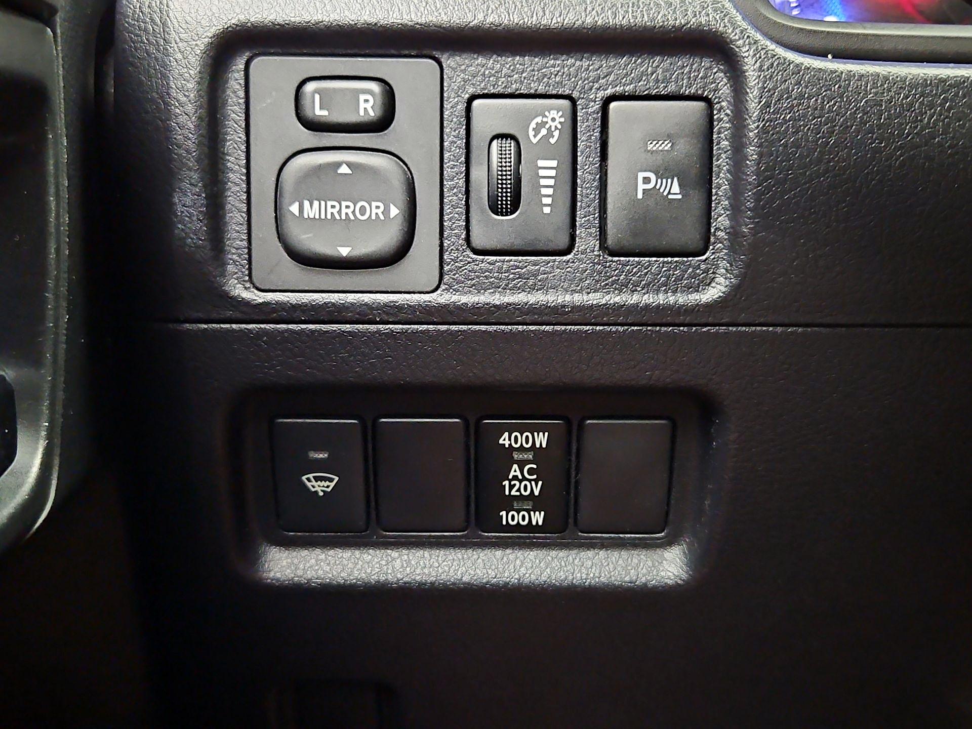 Thumbnail: 2016 Toyota 4Runner - 13