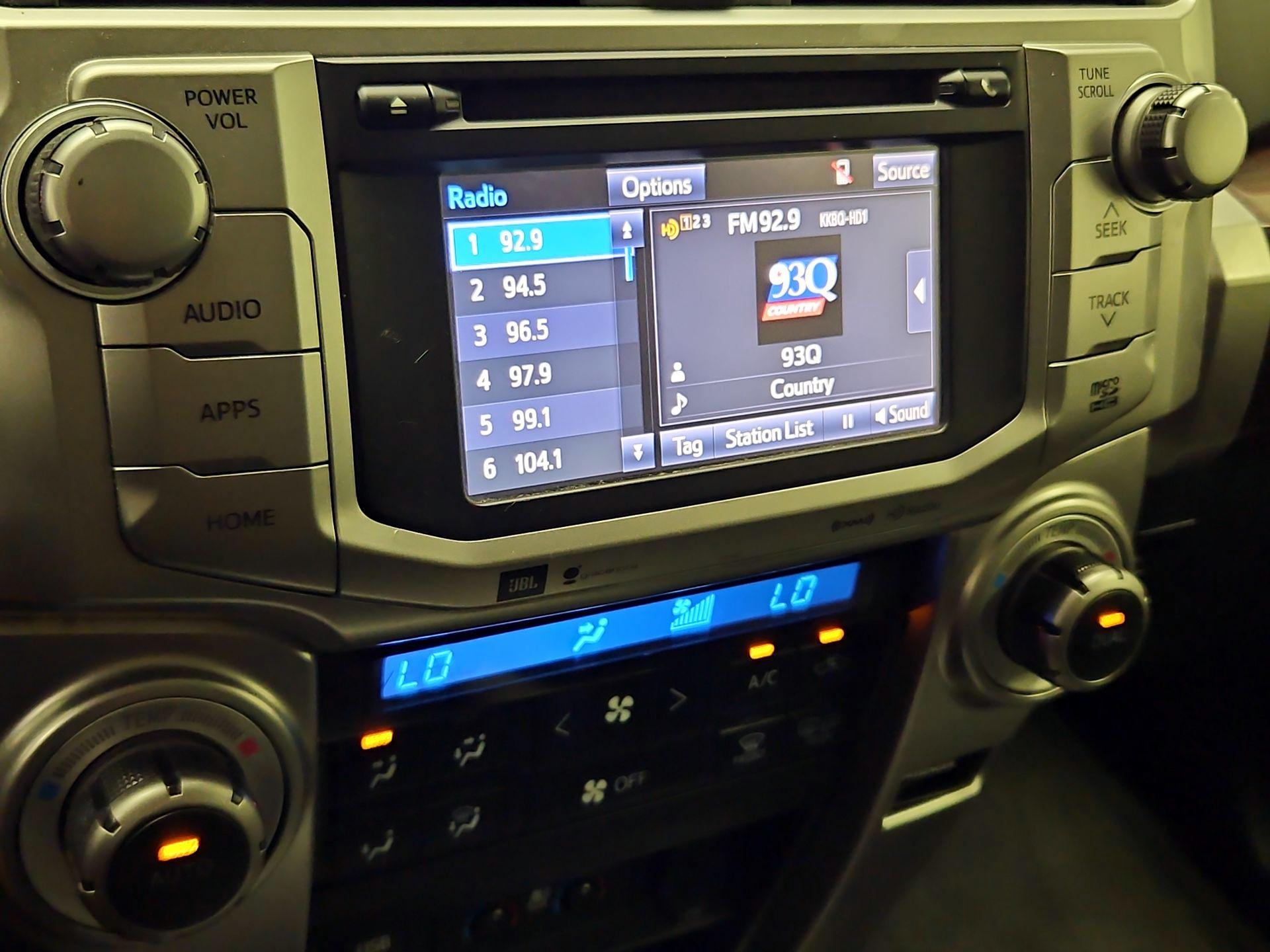 Thumbnail: 2016 Toyota 4Runner - 16