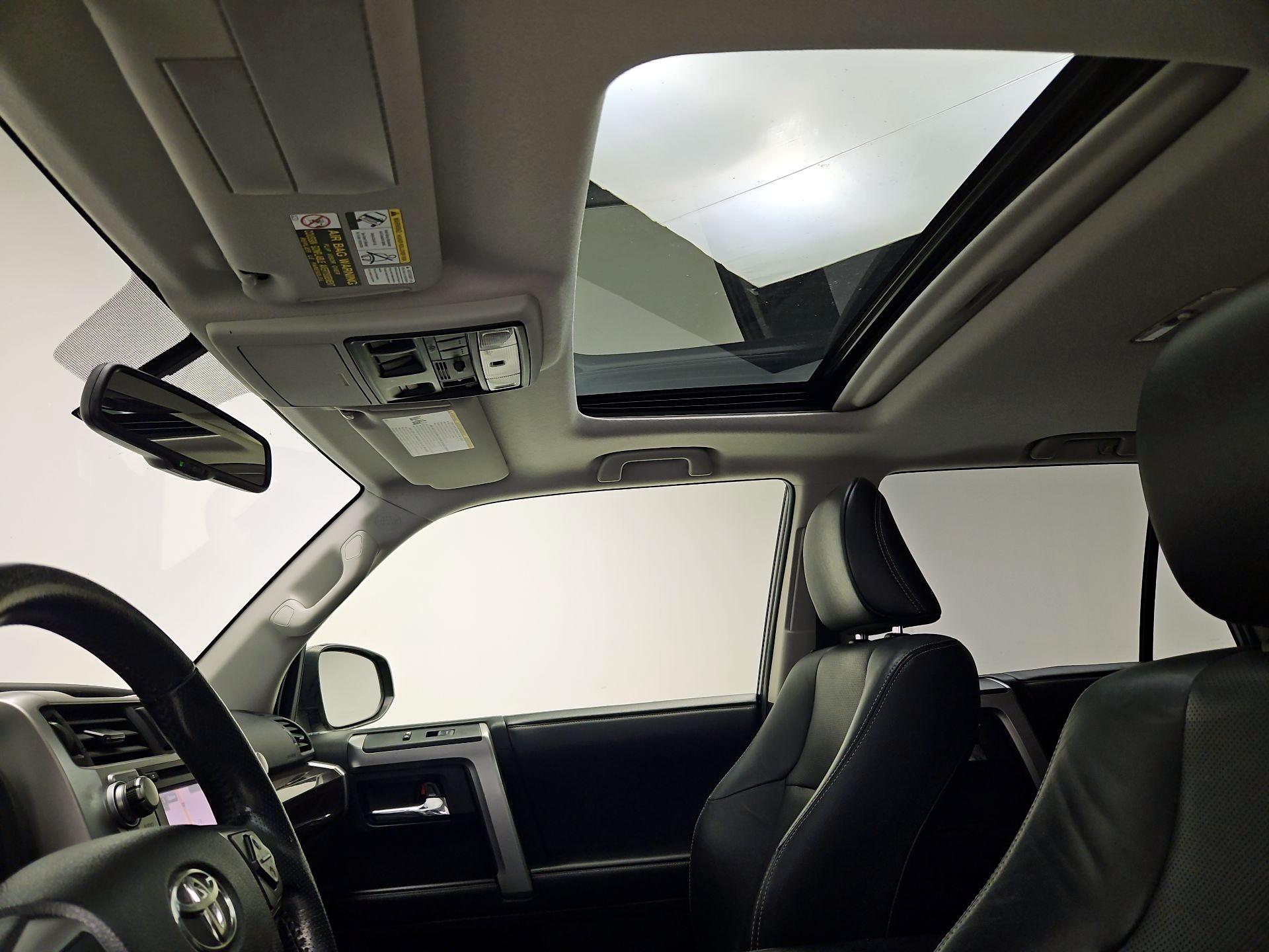 Thumbnail: 2016 Toyota 4Runner - 20