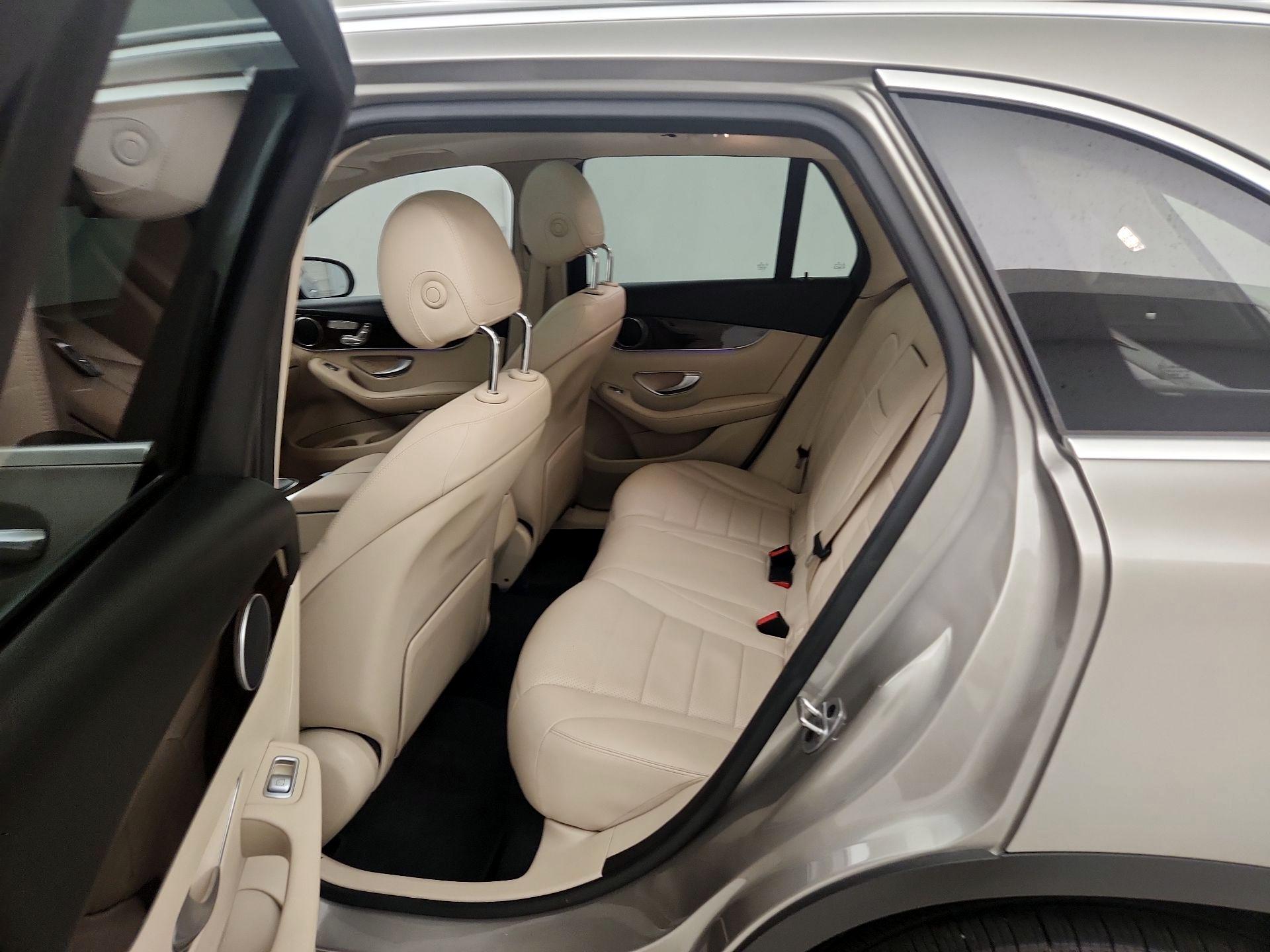 Thumbnail: 2022 Mercedes-Benz GLC - 20