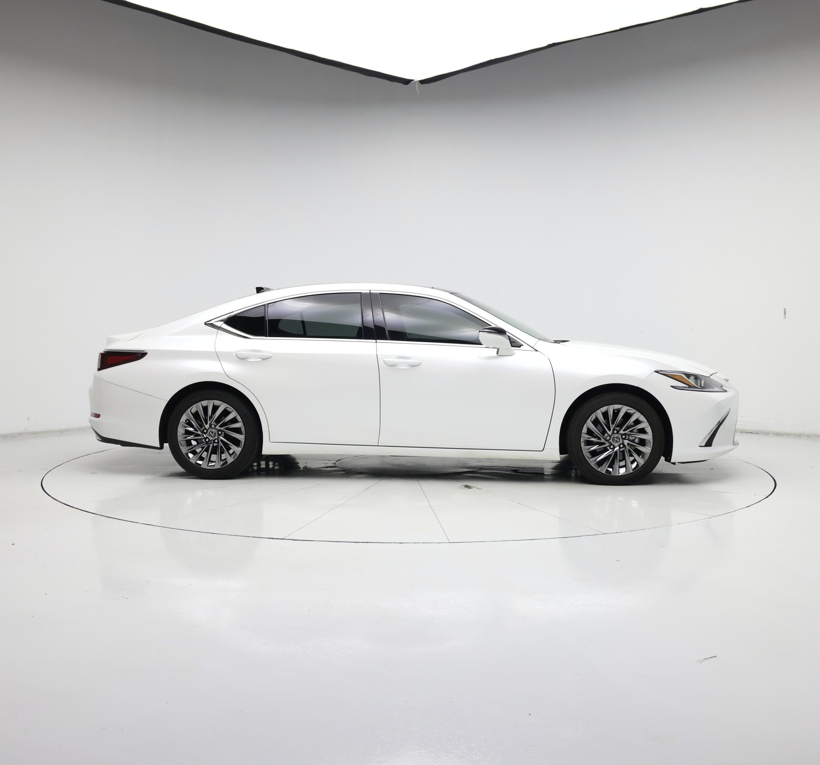 Thumbnail: 2024 Lexus ES - 7