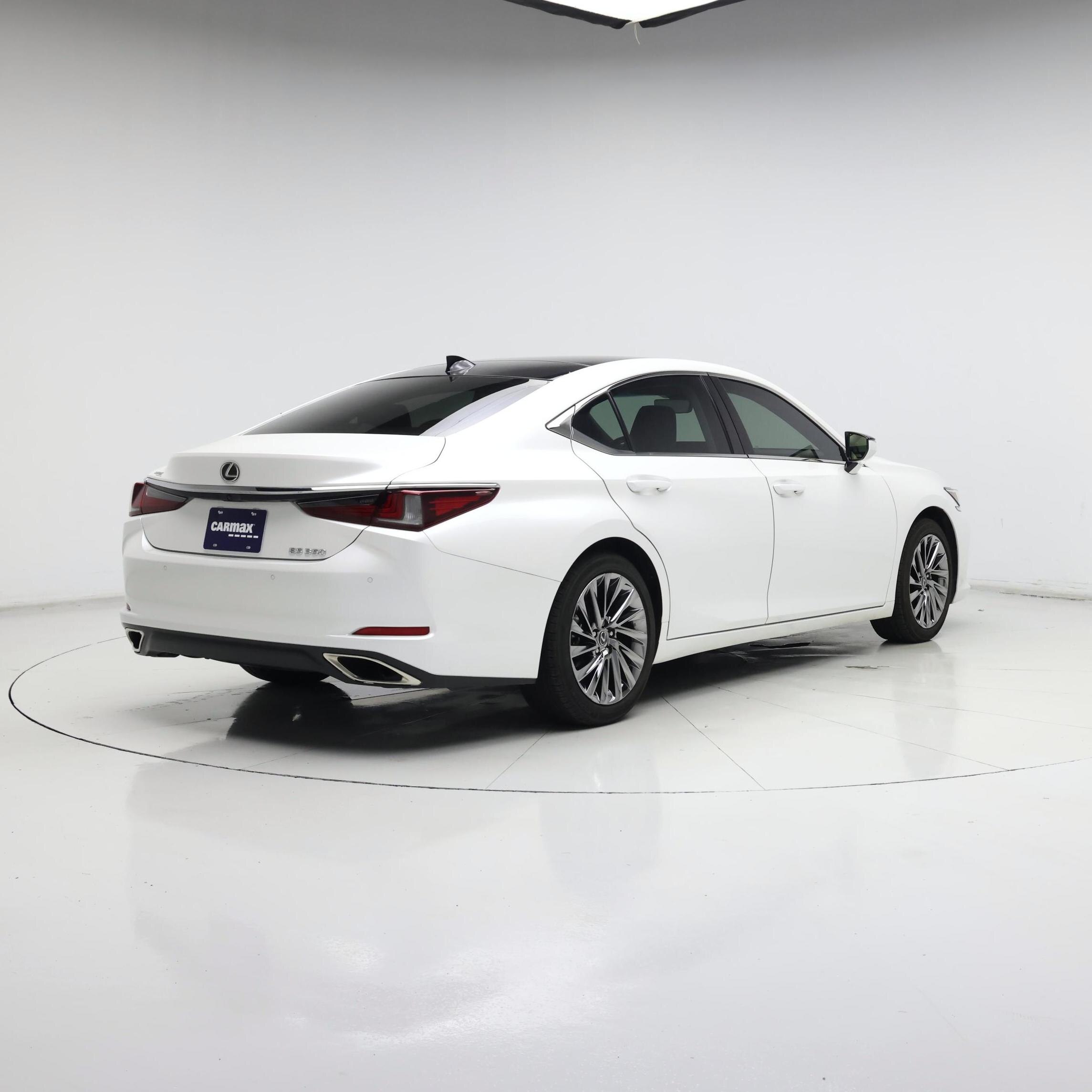 Thumbnail: 2024 Lexus ES - 8