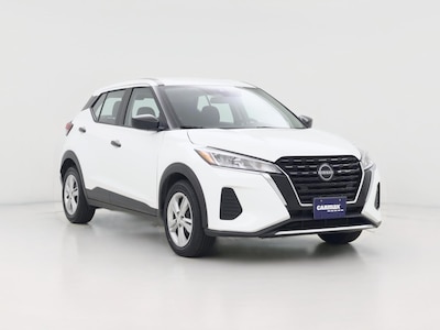 White 2024 Nissan Kicks S