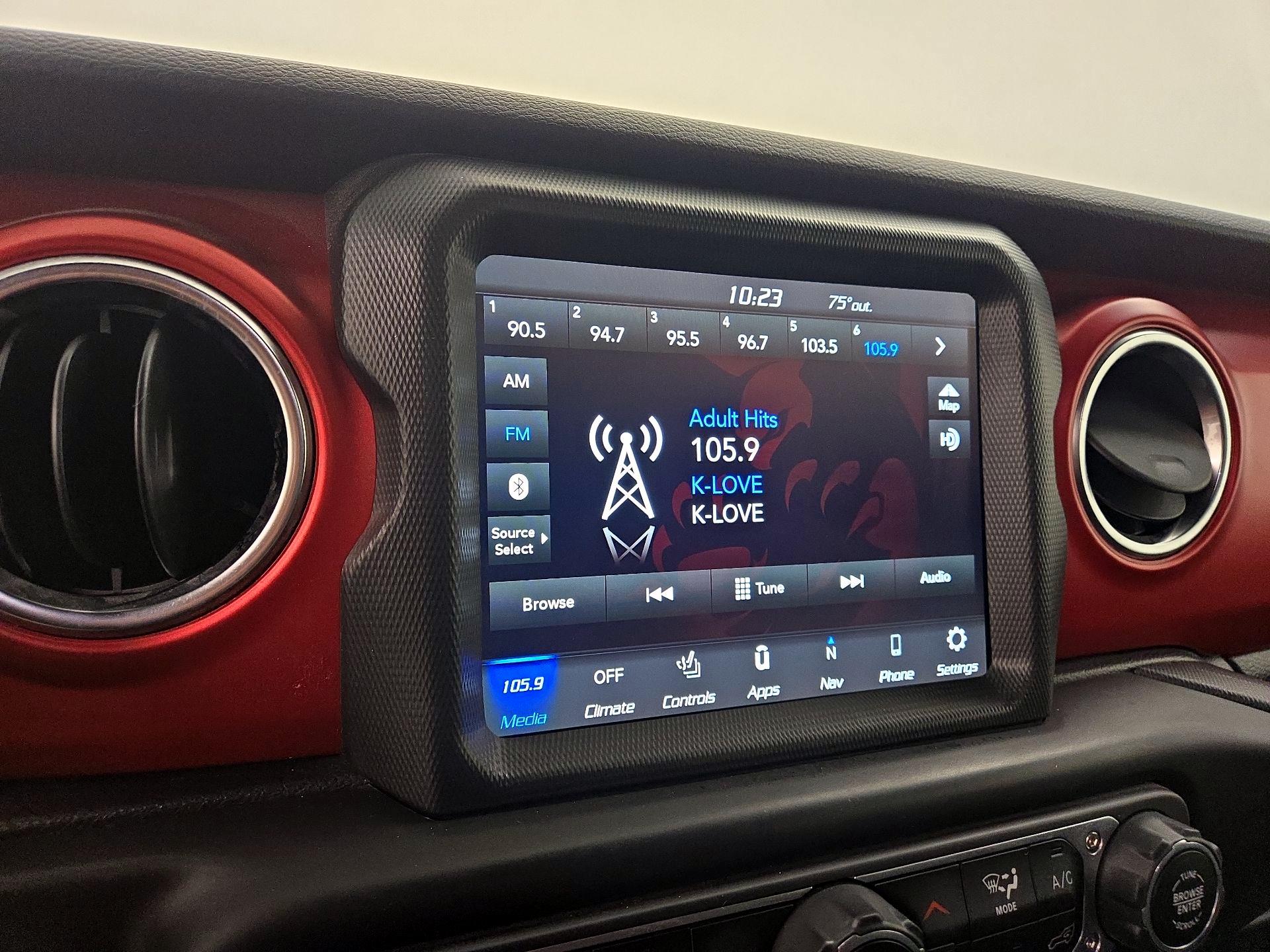Thumbnail: 2022 Jeep Wrangler - 16
