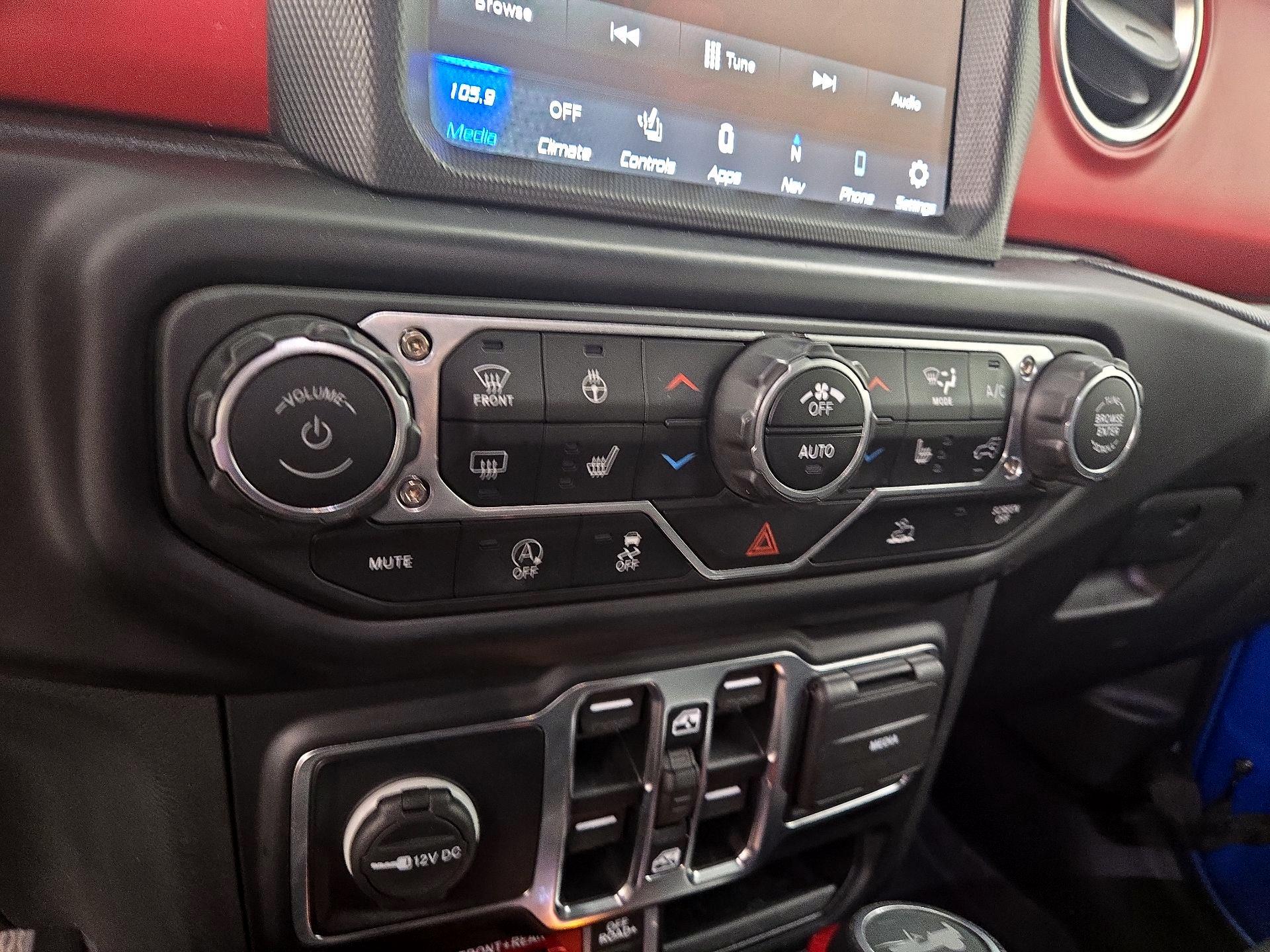 Thumbnail: 2022 Jeep Wrangler - 17