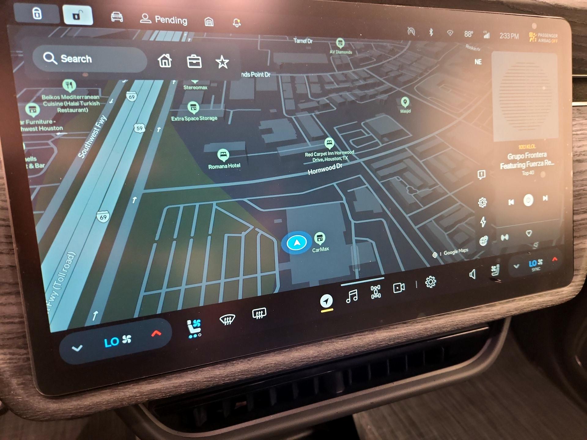 Thumbnail: 2022 Rivian R1T - 14