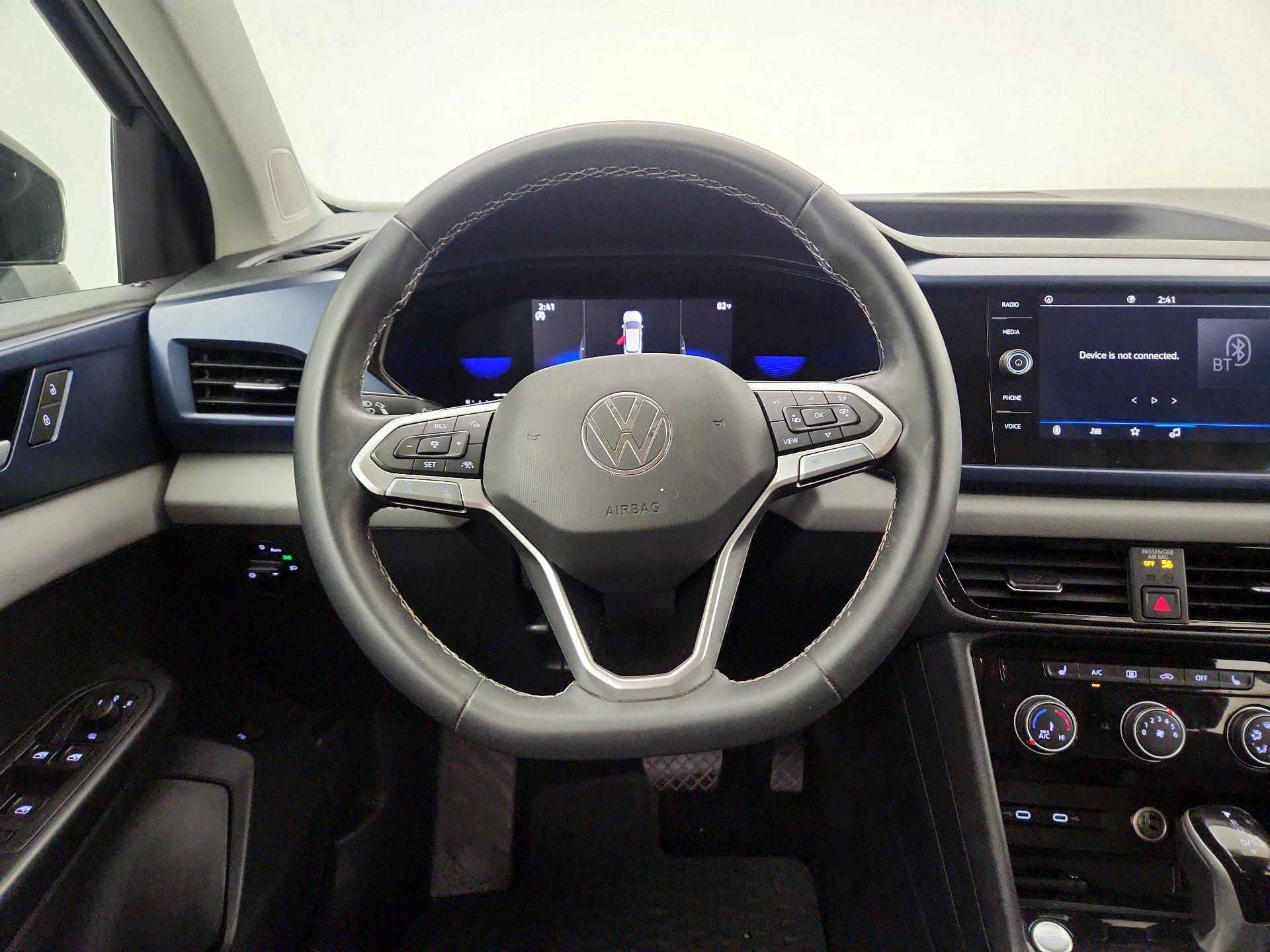 Thumbnail: 2023 Volkswagen Taos - 10