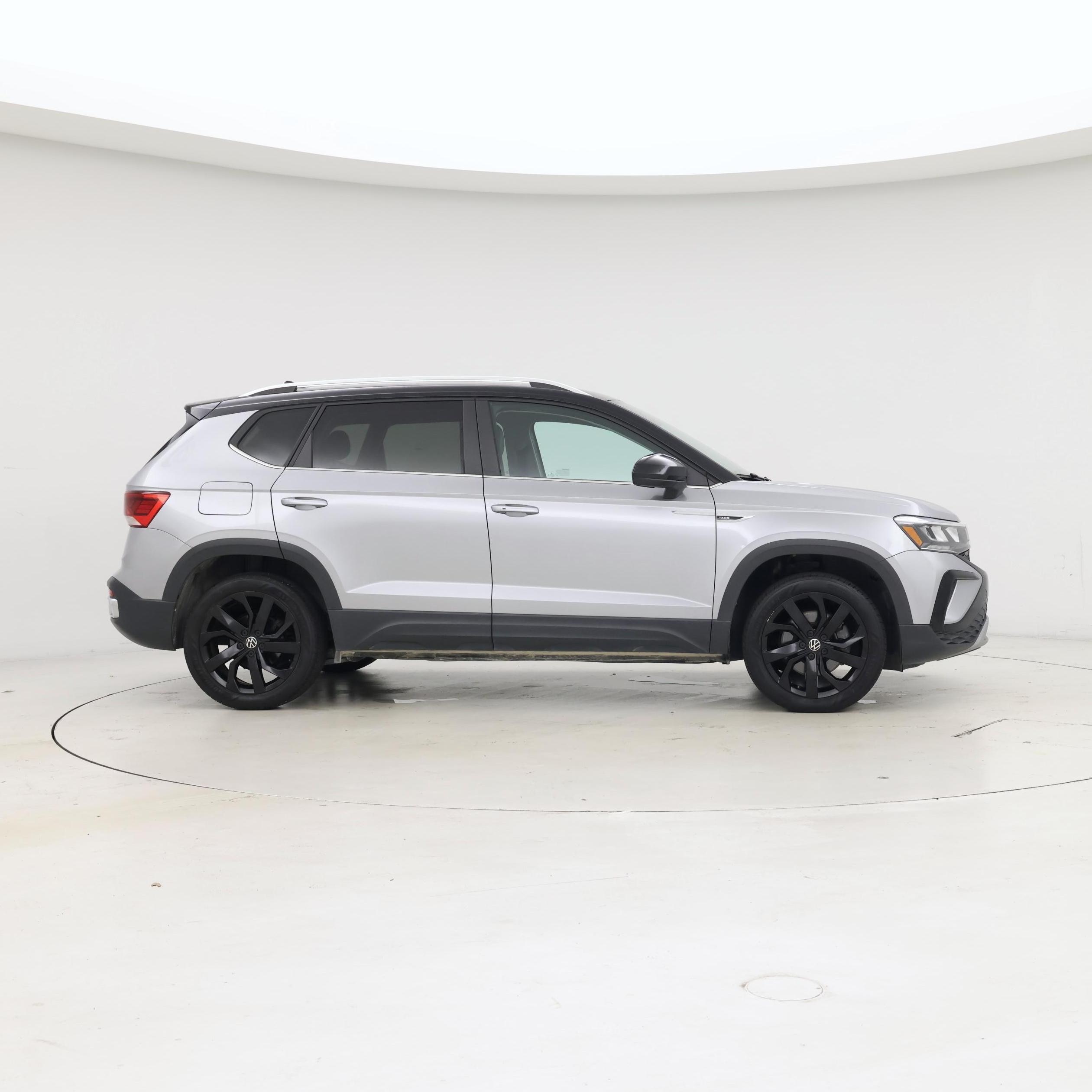 Thumbnail: 2023 Volkswagen Taos - 7