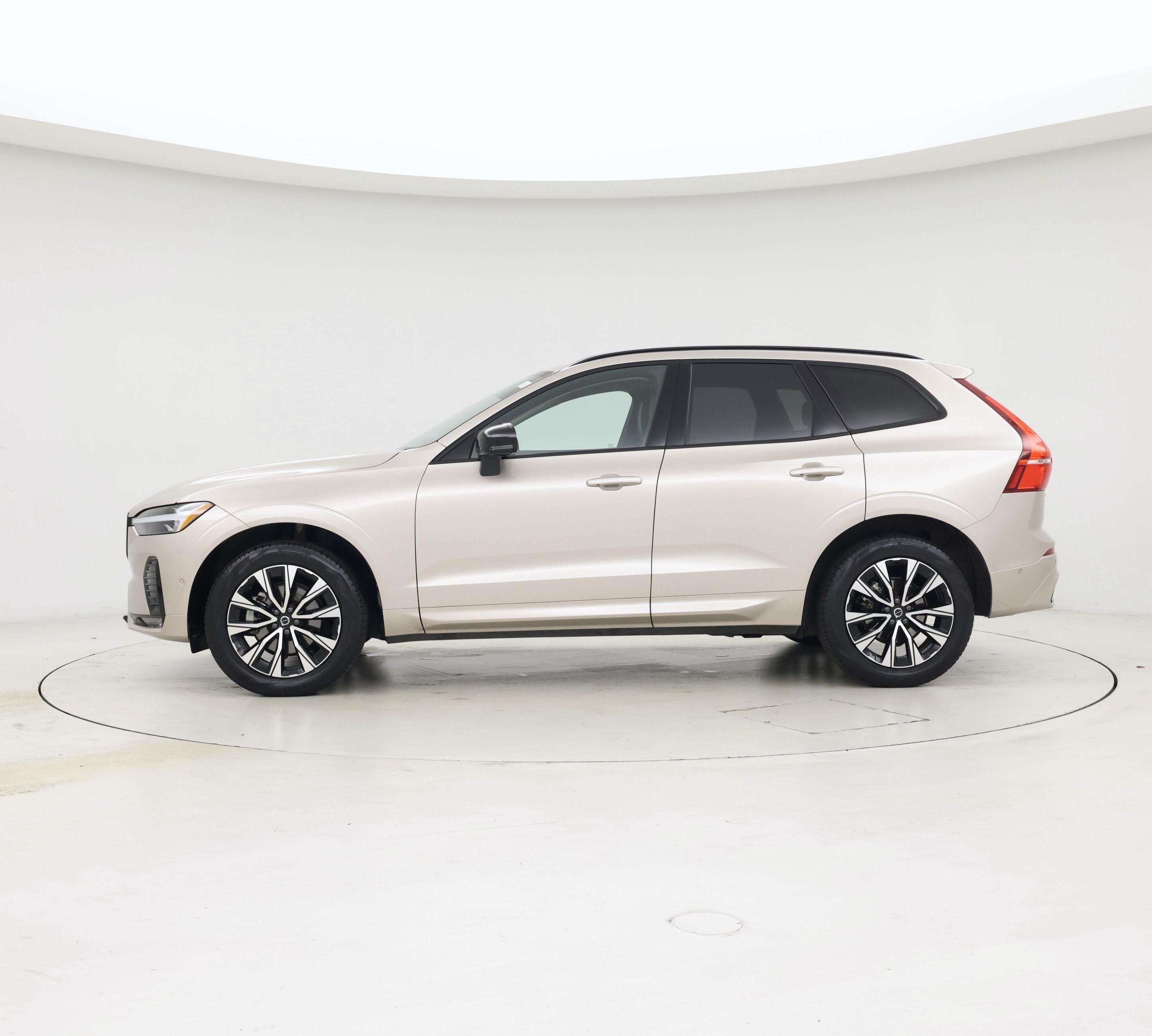 Thumbnail: 2025 Volvo XC60 - 3