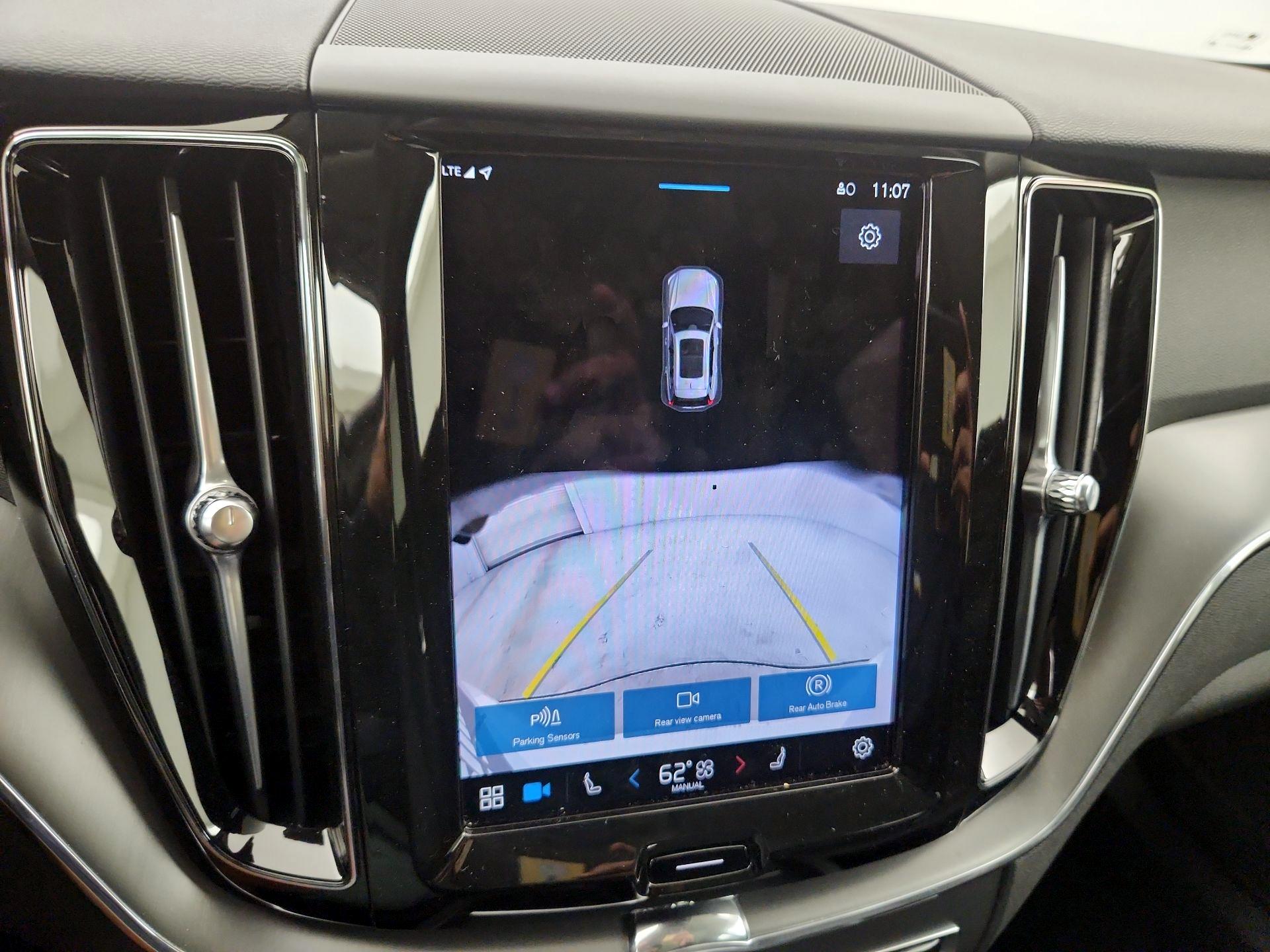 Thumbnail: 2025 Volvo XC60 - 15