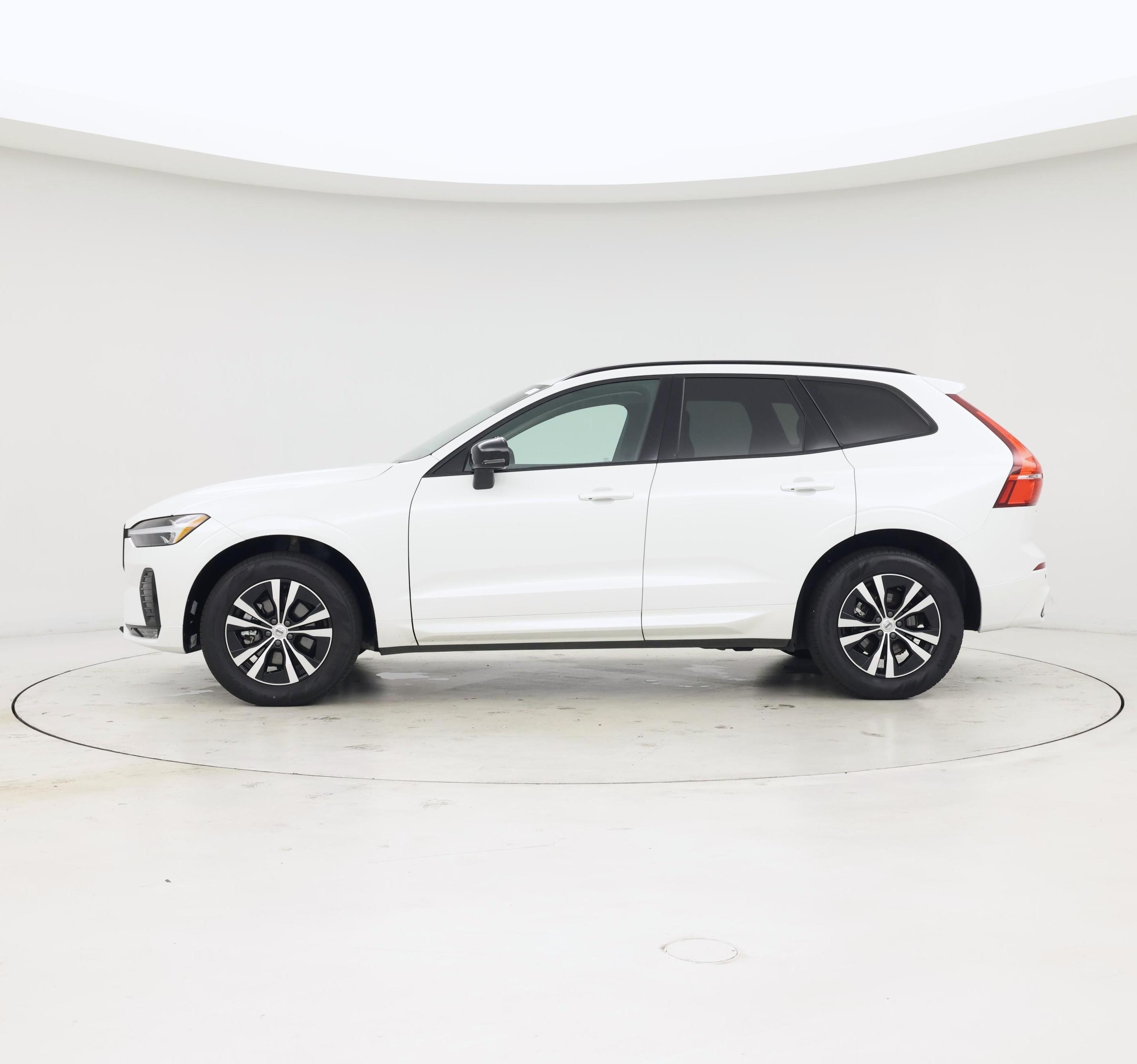 Thumbnail: 2025 Volvo XC60 - 3