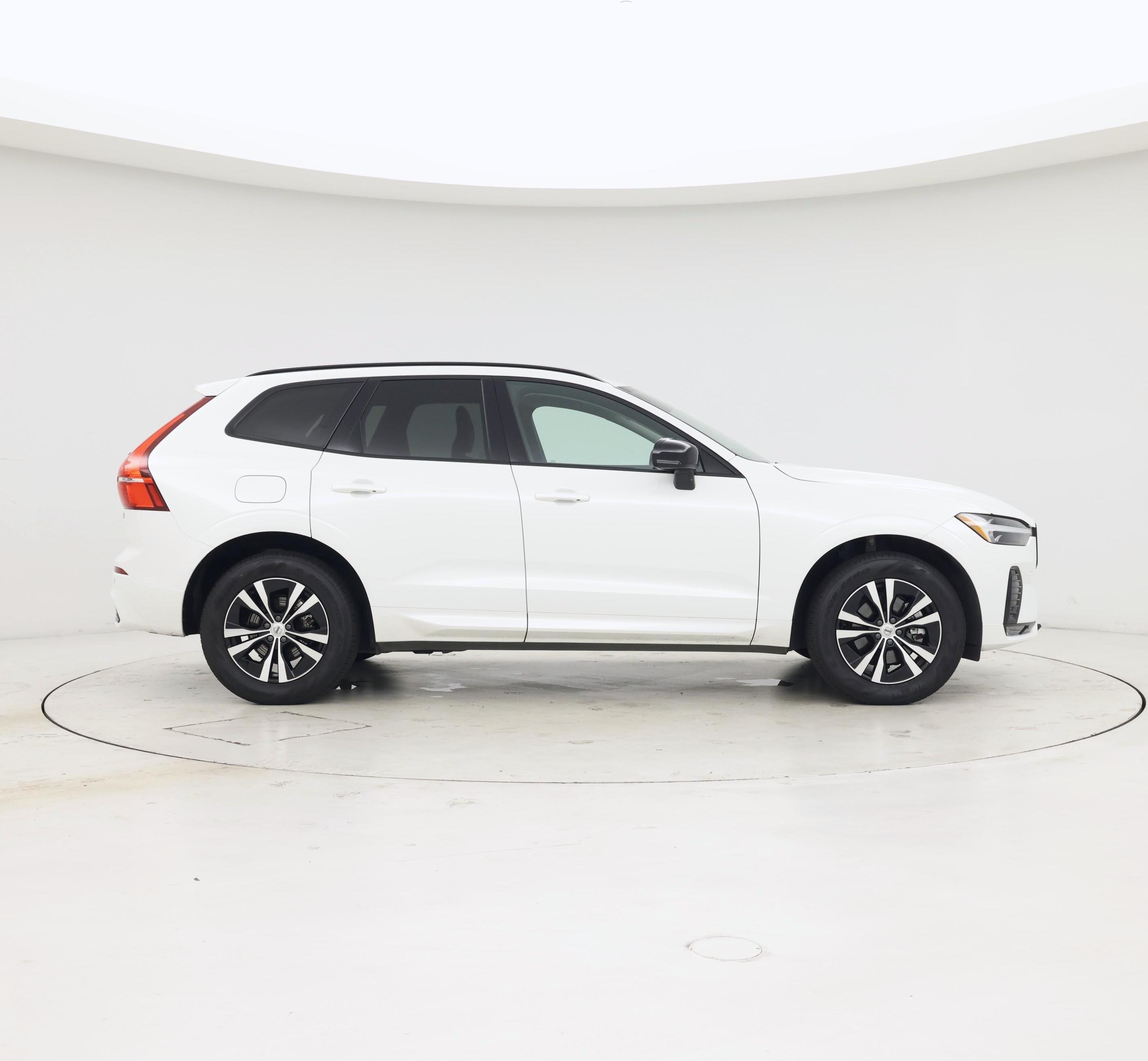 Thumbnail: 2025 Volvo XC60 - 7