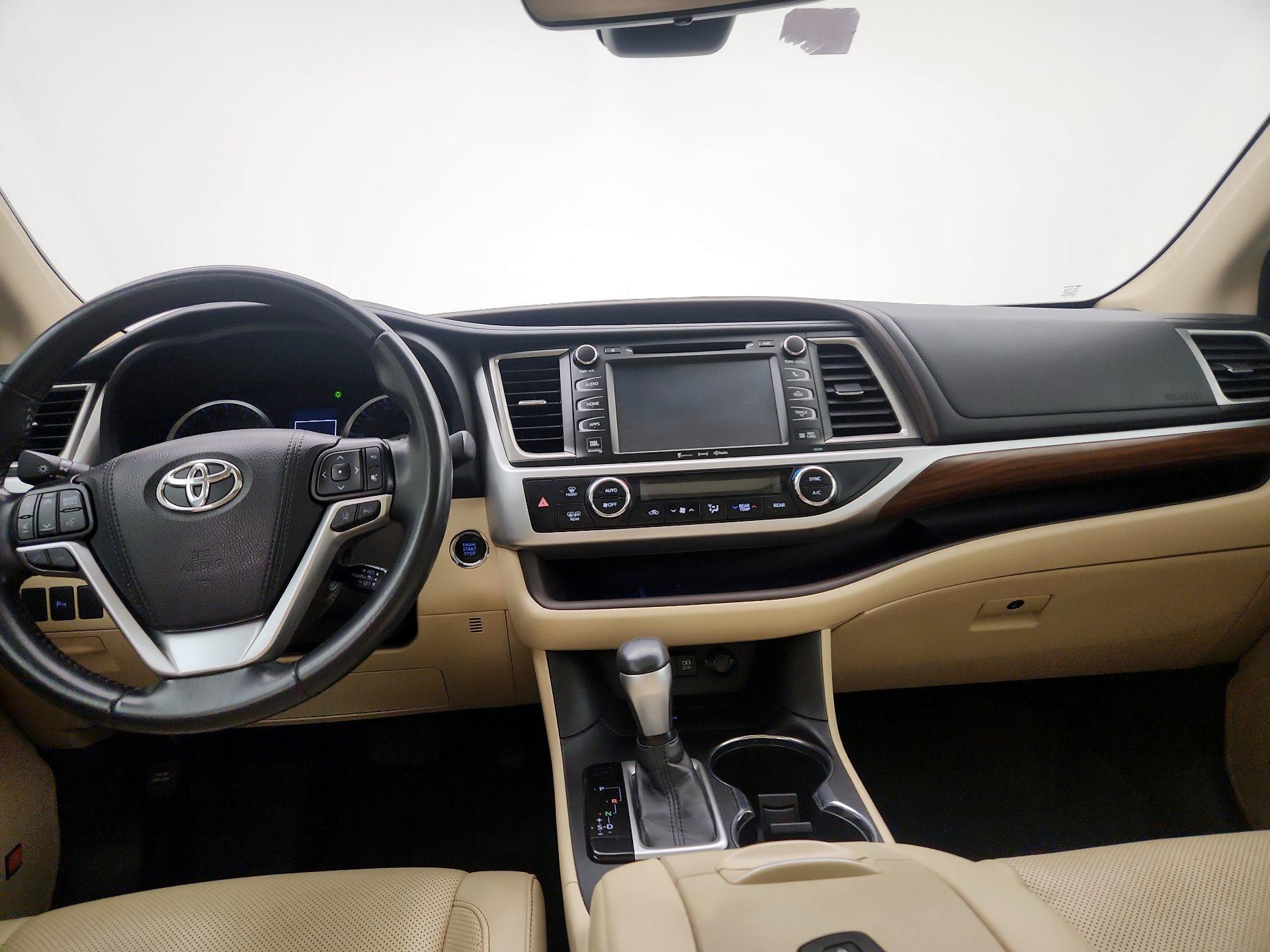 Thumbnail: 2019 Toyota Highlander - 9