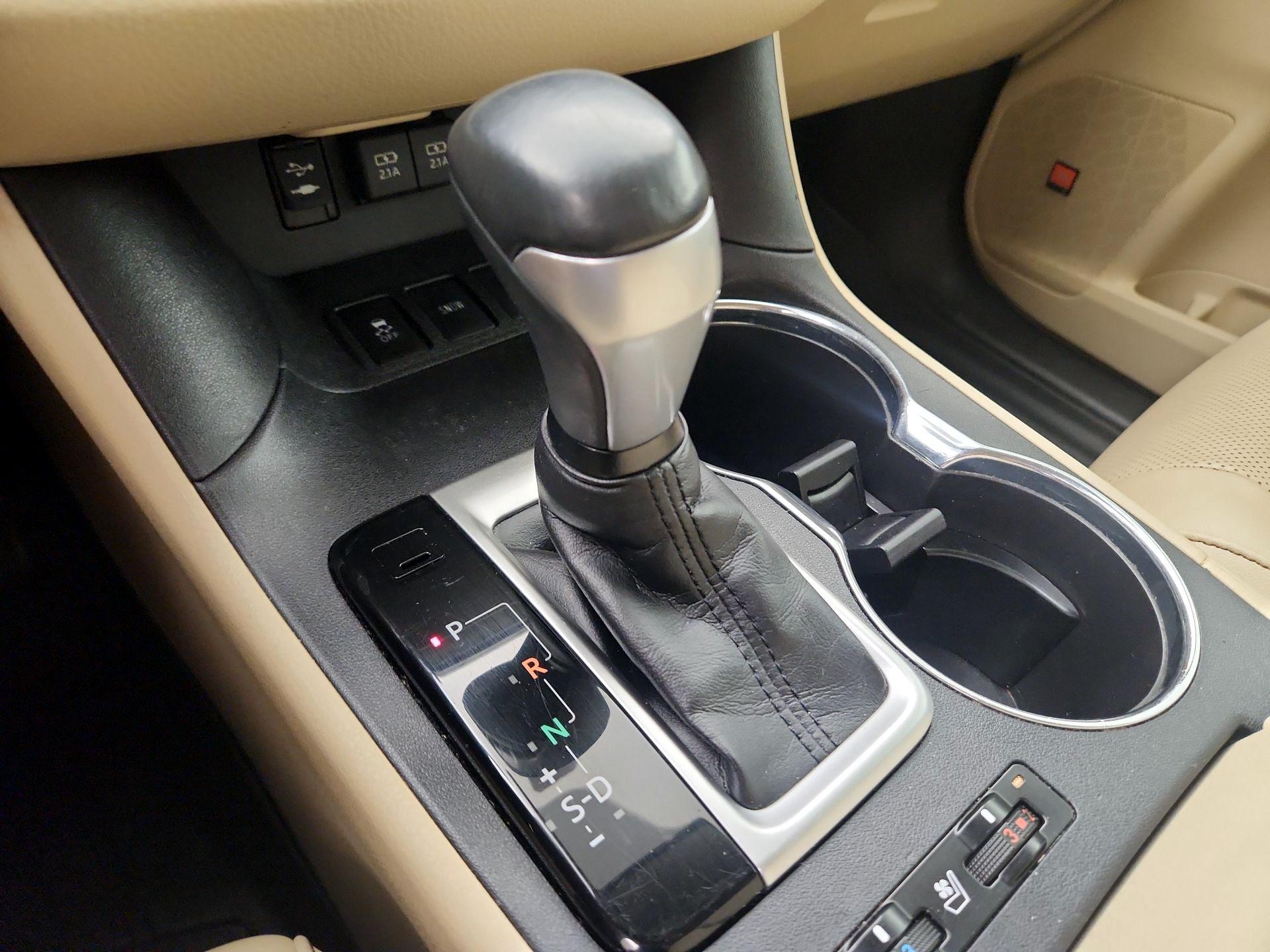 Thumbnail: 2019 Toyota Highlander - 17
