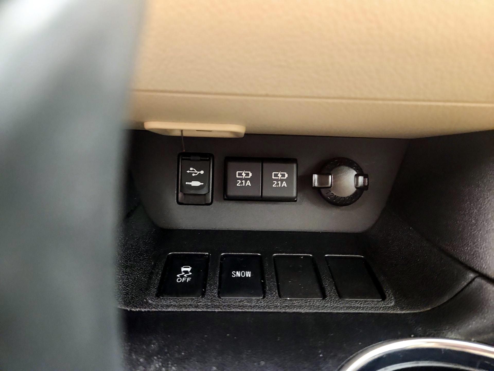 Thumbnail: 2019 Toyota Highlander - 18